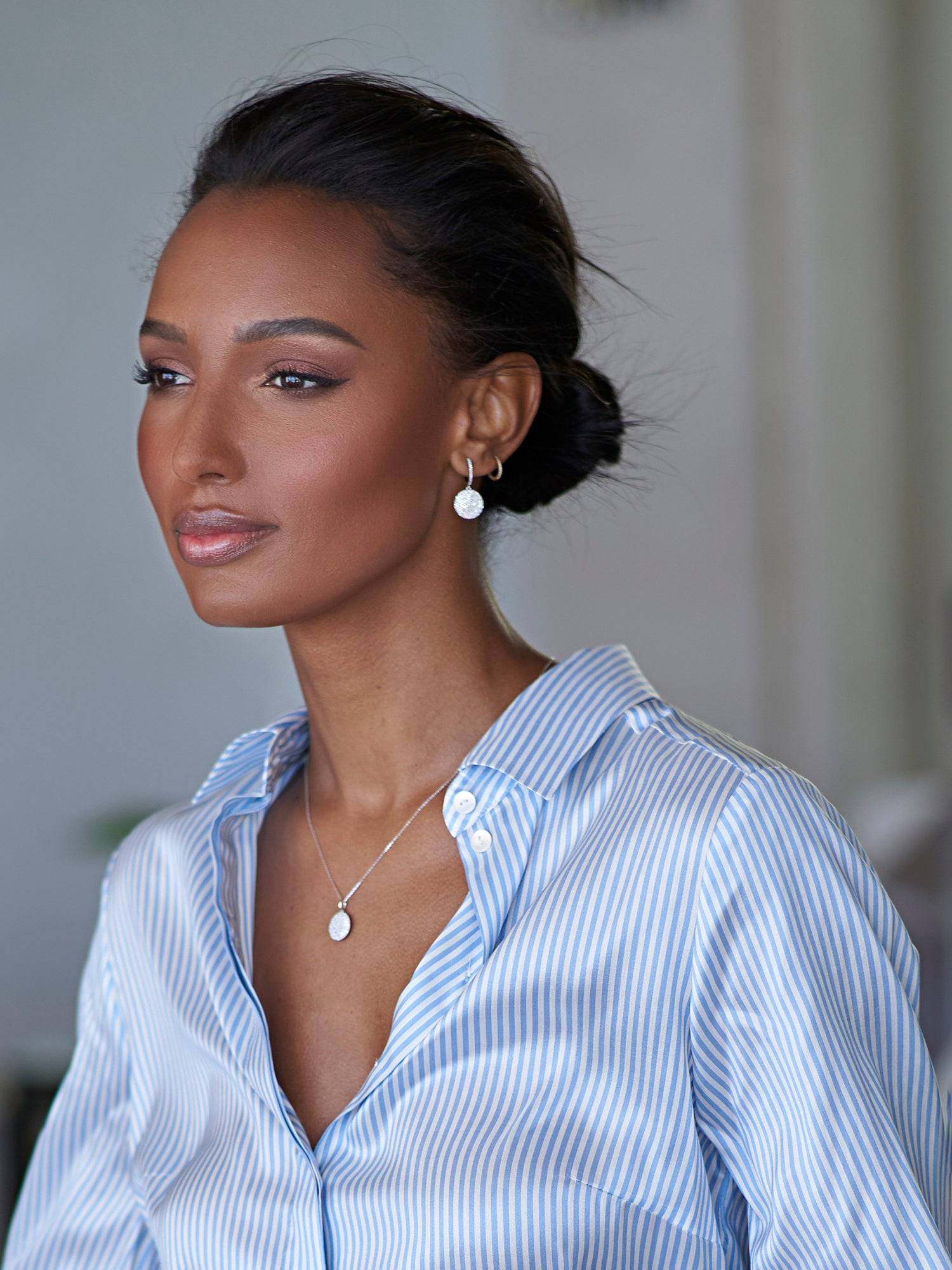 Pavé Diamond Disc Necklace - Elegant 14K Gold Pendant for Women | Perfect for Weddings, Anniversaries & Special Occasions