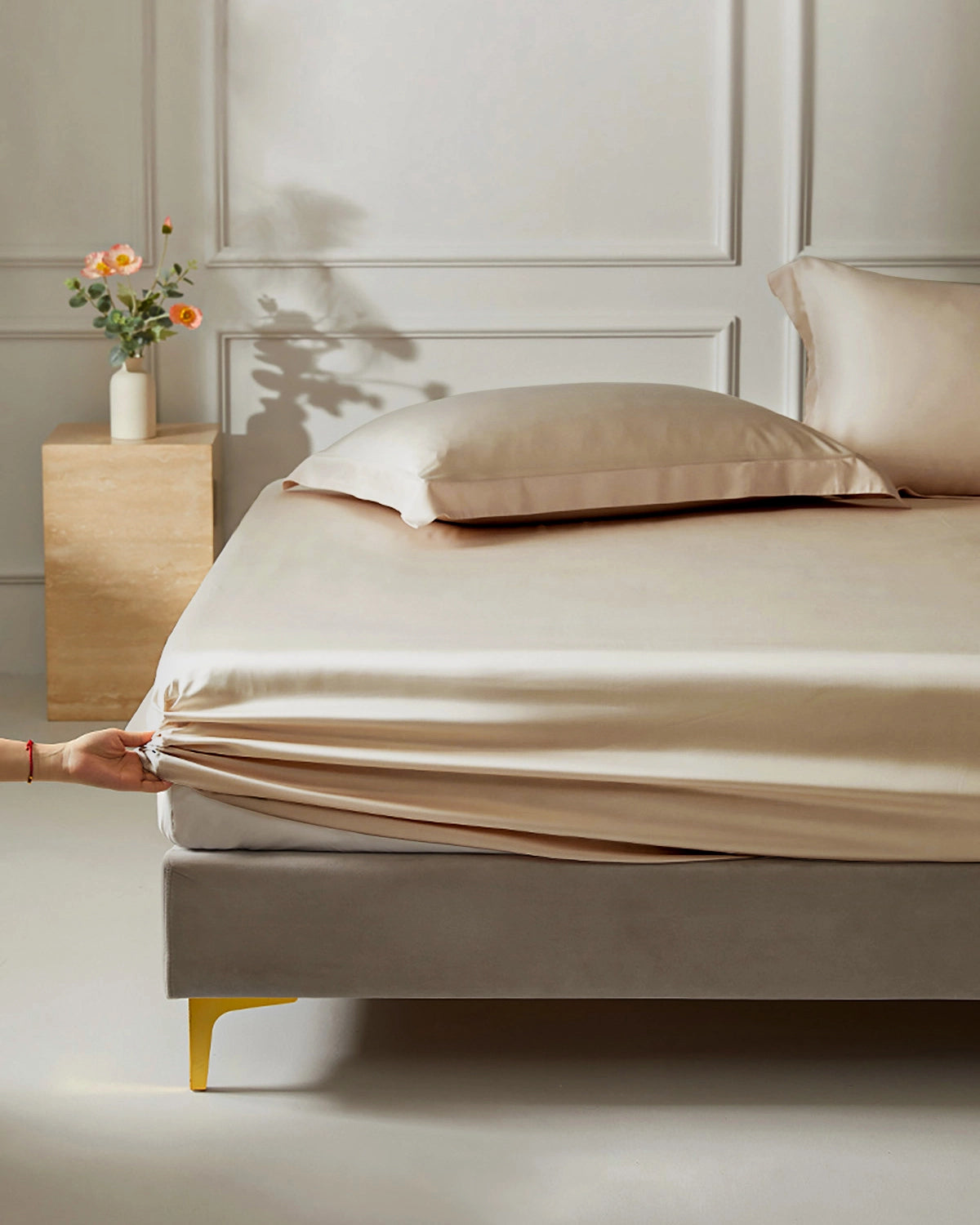 22 Momme Premium Silk Fitted Sheet - Queen Size, 100% Mulberry Silk Bed Sheet with Deep Pockets (16