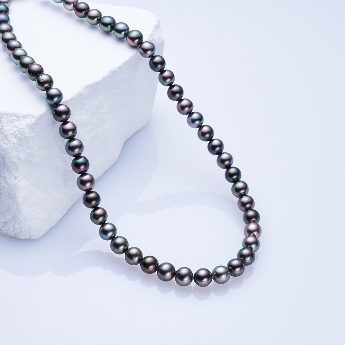 18K Solid Gold Aurora Tahitian Pearl Necklace - Elegant Peacock Jewelry for Women, Luxury Gift for Her, Perfect for Weddings & Special Occasions