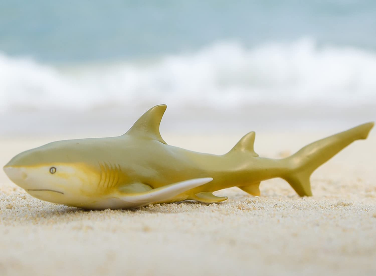 Gemini & Genius Marine Animal World Toy - Realistic Lemon Shark & Great White Shark Action Figures, Soft Rubber Ocean Sea Animals for Kids Role Play, Swimming Pool, Beach & Bath Toys | Educational STEM Learning Toys for Toddlers & Children