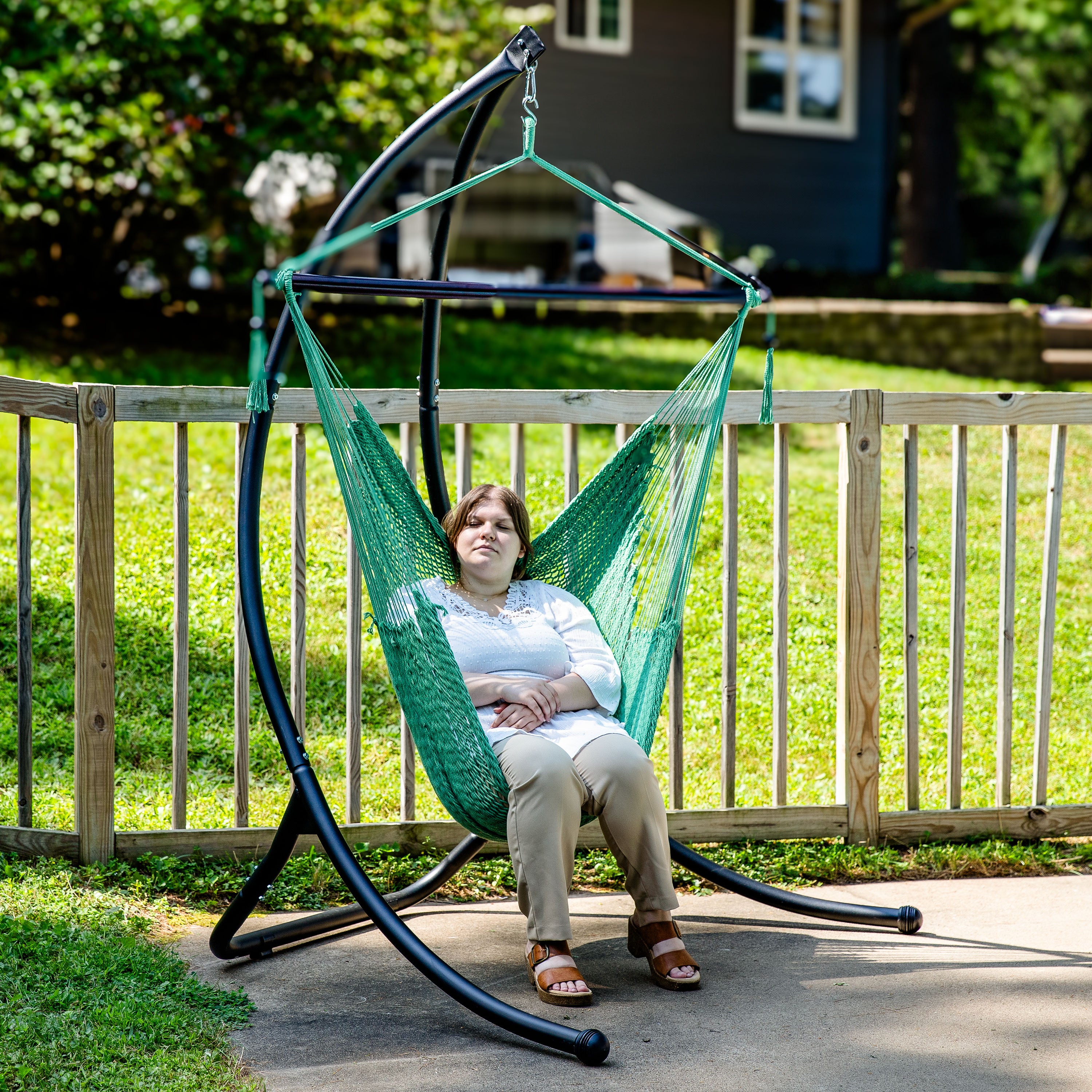 Sunnydaze Extra Large Hanging Caribbean Hammock Chair - Heavy Duty Outdoor Swing Seat for Patio, Garden, Backyard & Poolside Relaxation