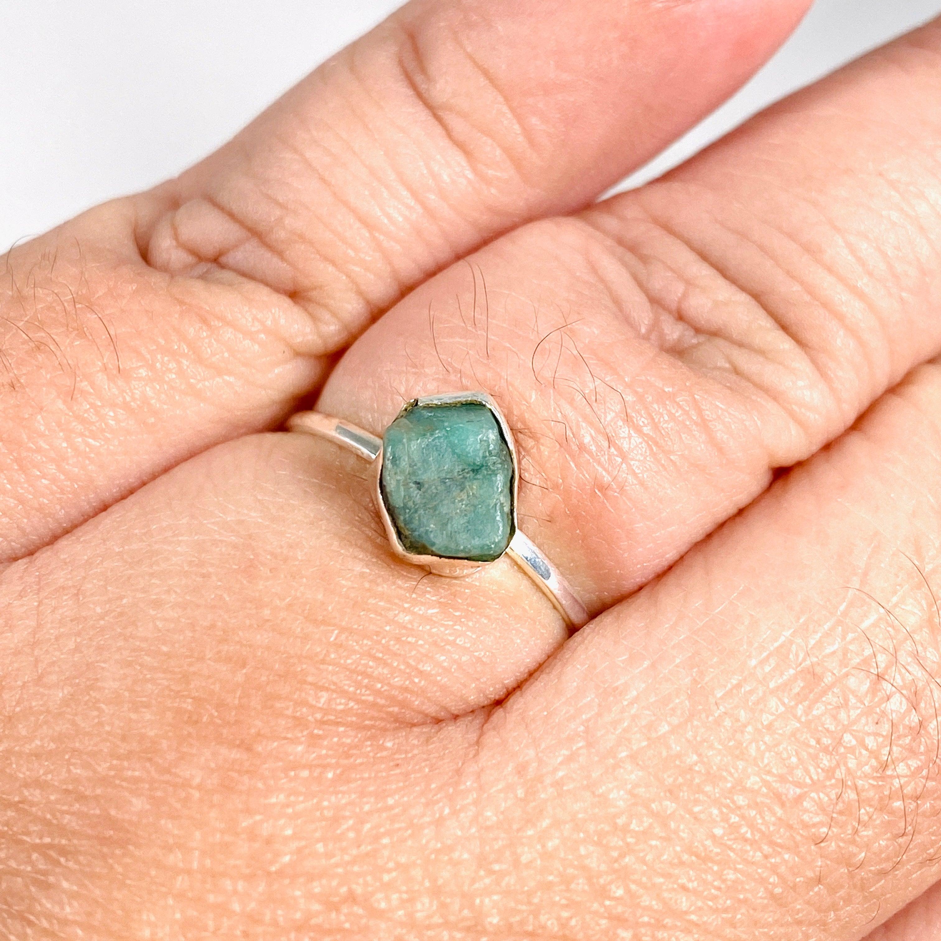 Emerald Raw Crystal Ring for Women - Natural Stone Fine Band Jewelry R3701 EM - Perfect for Boho Style, Meditation & Spiritual Healing