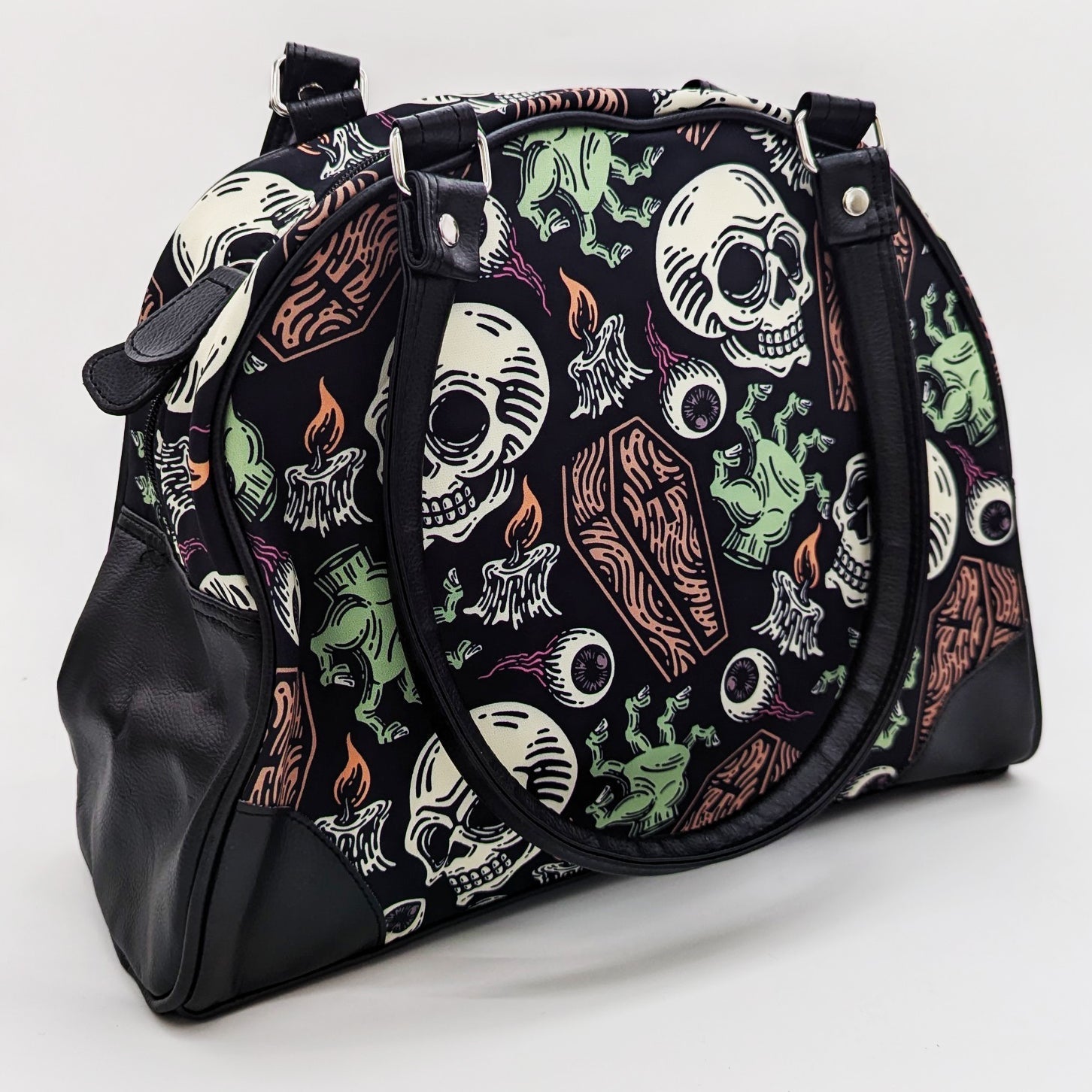 Gothic Coffin & Skull Crossbody Bag for Women - Unique Halloween, Gothic Fashion Accessory - Perfect for Parties, Cosplay & Dark Aesthetic Outfits