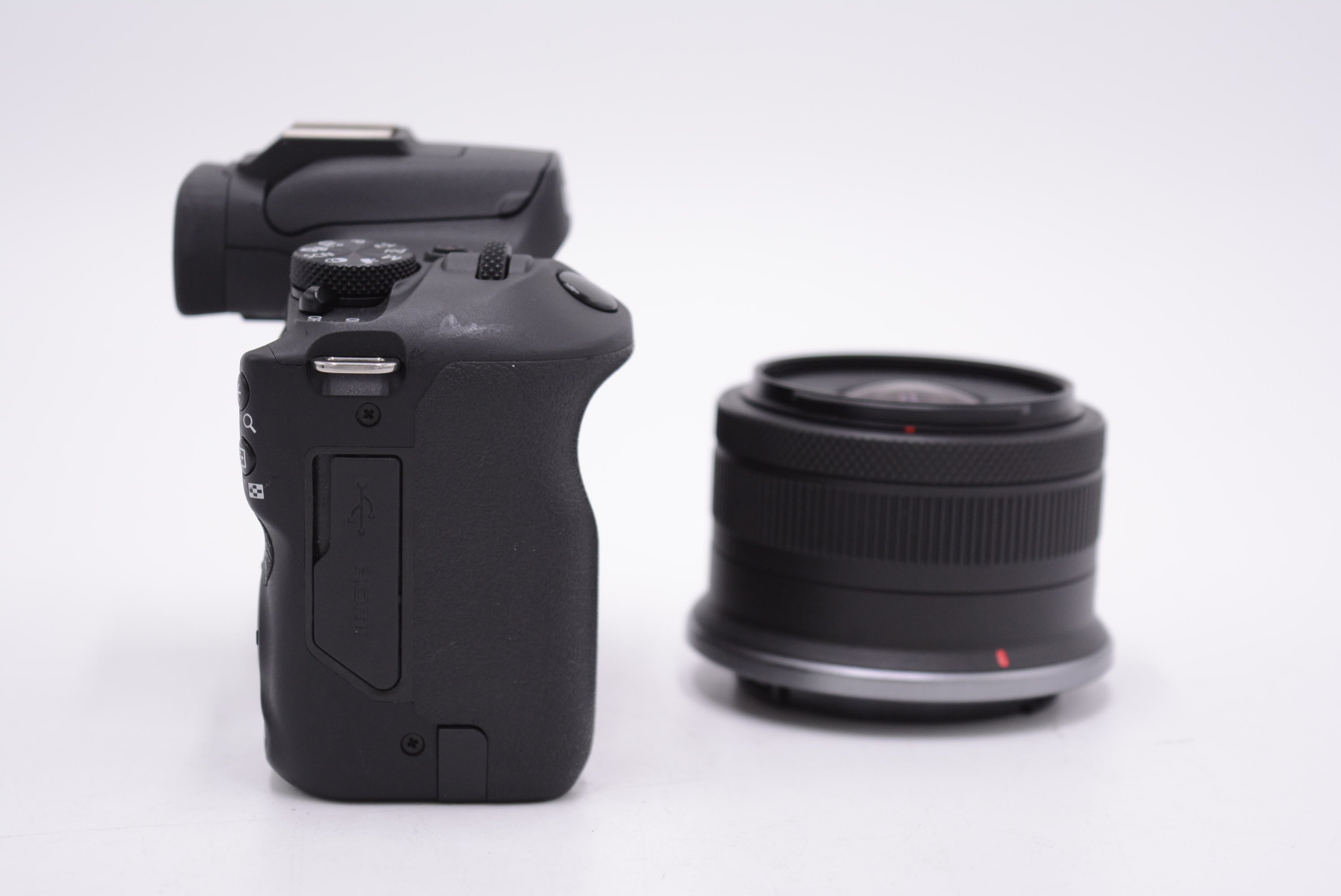 Canon EOS R100 Mirrorless Camera with RF-S 18-45mm Lens (Used) - Perfect for Travel, Vlogging & Photography Enthusiasts