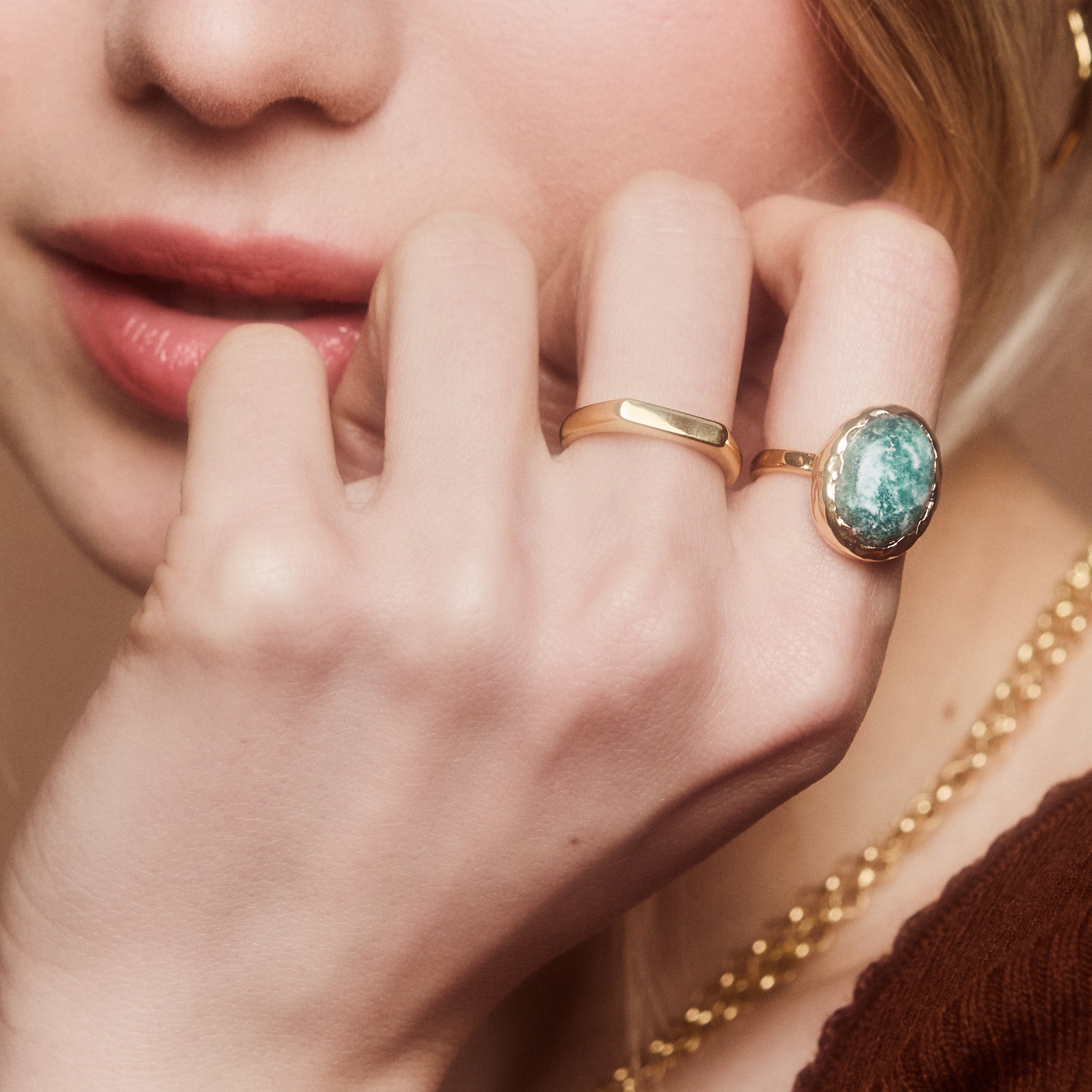Personalized Vintage Signet Ring for Men & Women - Custom Engraved Initials & Symbols - Perfect for Weddings, Gifts & Everyday Wear