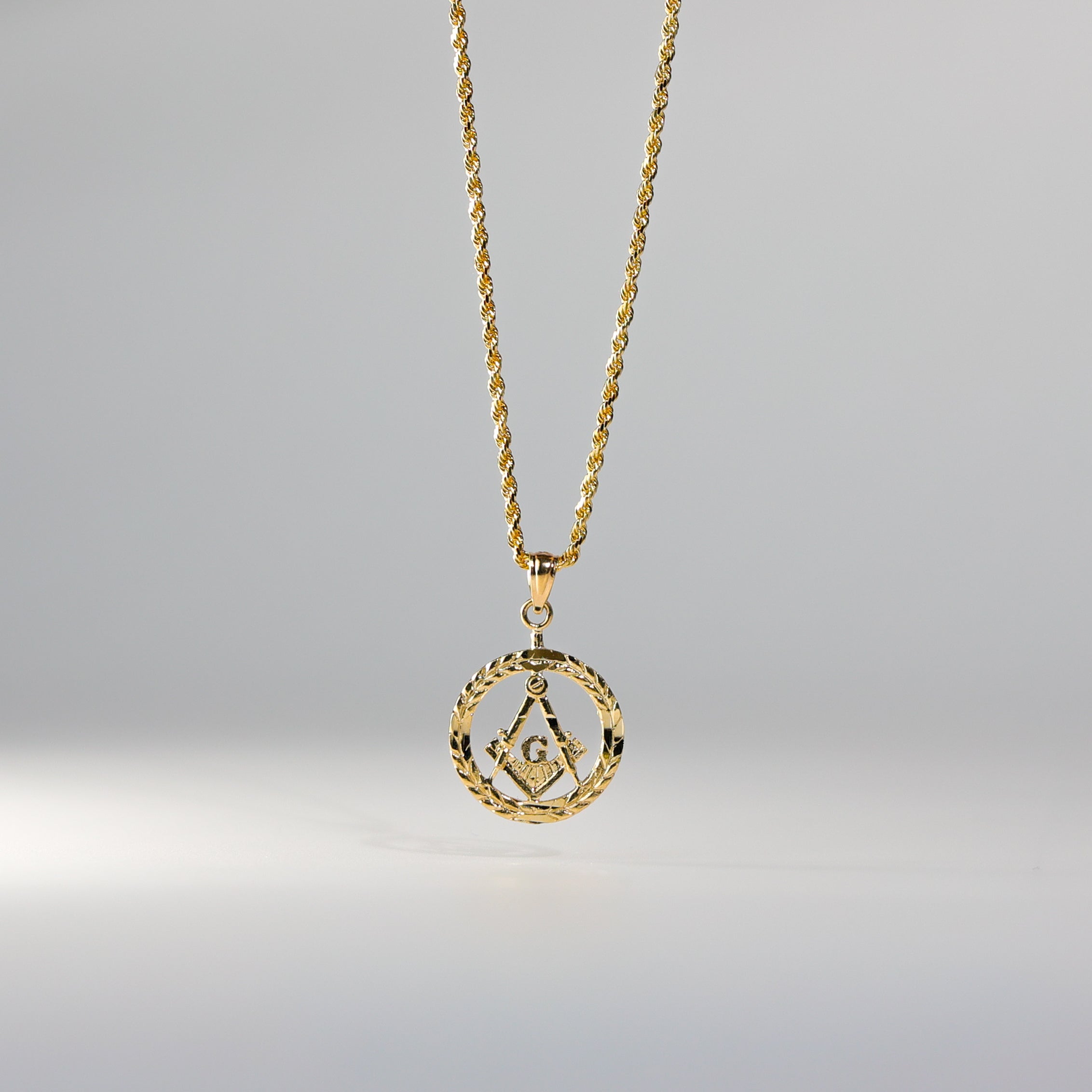 1963 Gold Freemason Masonic Pendant Necklace - Vintage Masonic Jewelry for Men, Perfect for Lodge Meetings & Special Occasions