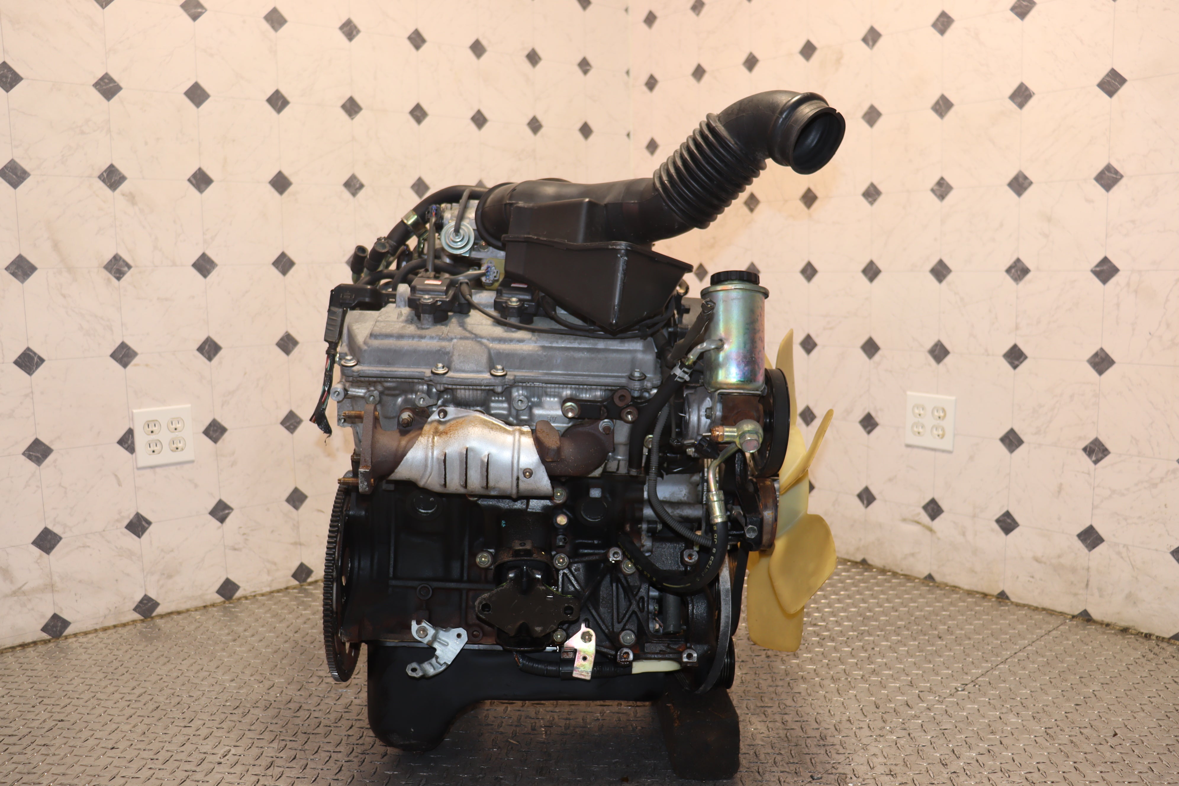 JDM 5VZ-FE 3.4L V6 4CAM Engine for 95-02 Toyota Tacoma, 96-02 4Runner & 95-98 T100 - High Performance Replacement Engine for Off-Roading & Truck Upgrades