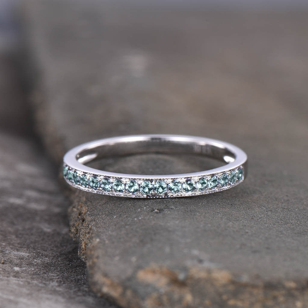 14K White Gold Vintage Scroll Alexandrite Wedding Band - Elegant Engagement Ring for Women, Perfect for Anniversaries & Special Occasions