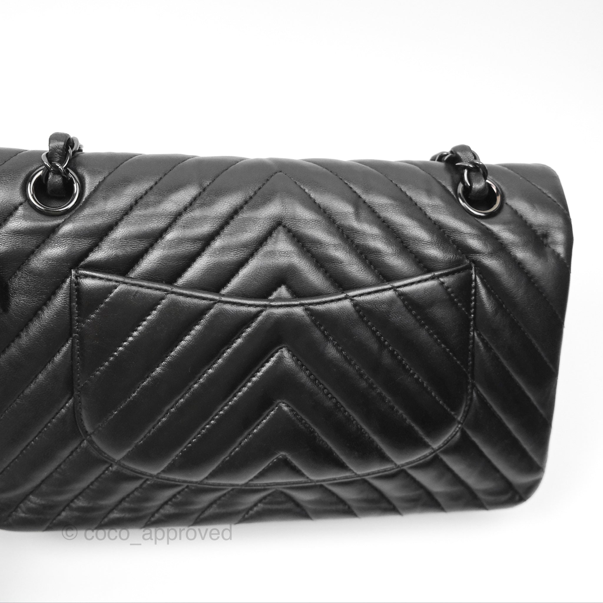 Chanel Classic Medium Flap Bag Chevron So Black Calfskin Leather - Perfect for Evening Events & Luxury Fashion Accessories