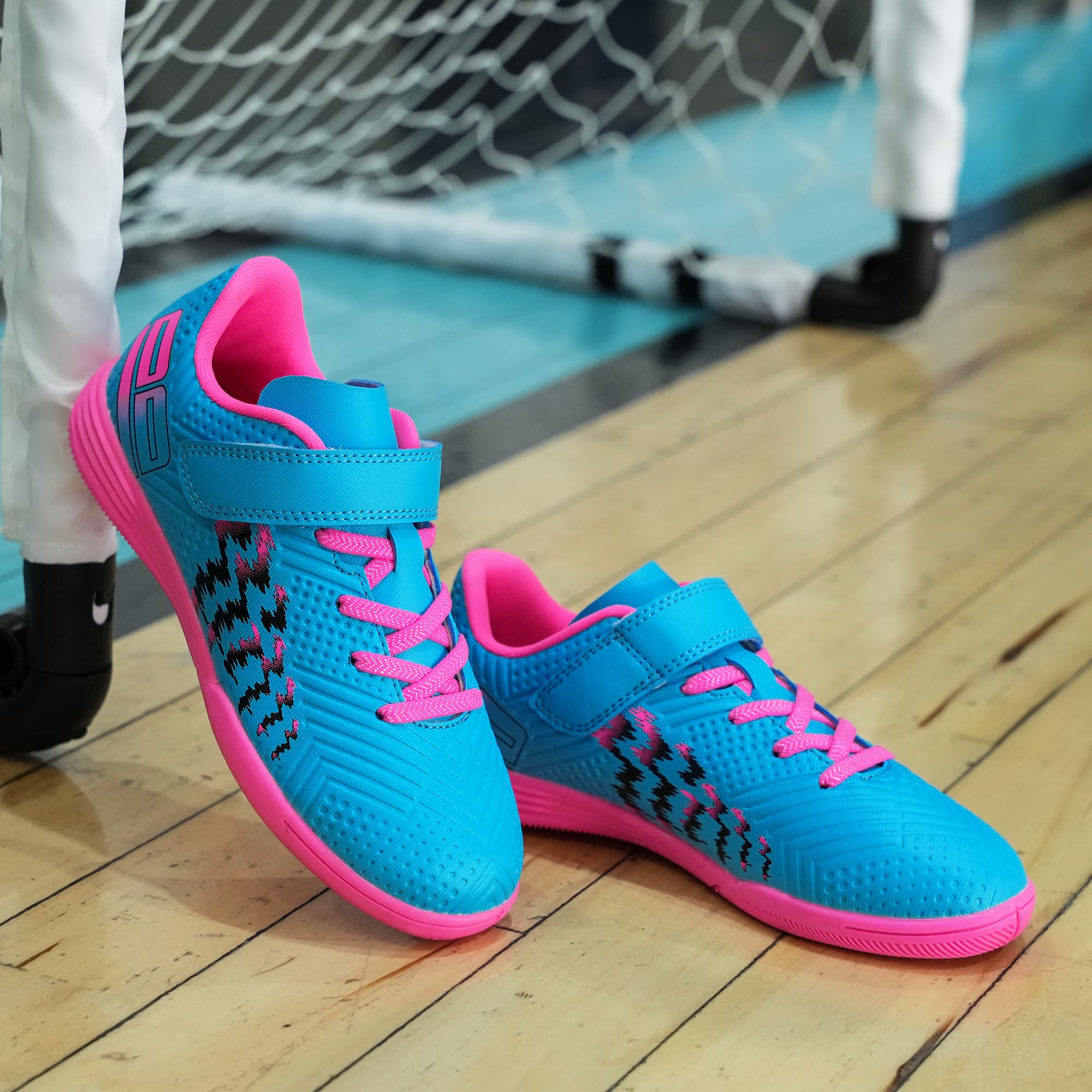 Brooman Kids Futsal Soccer Shoes - Indoor & Outdoor Soccer Cleats for Boys & Girls - Lightweight Football Sneakers for Training, Games & School Sports