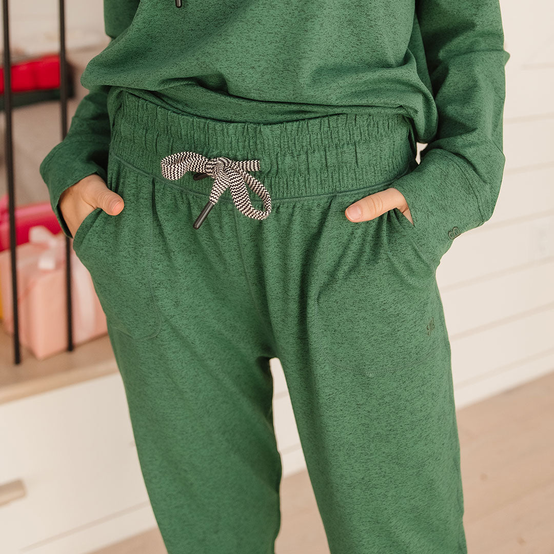 Comfortable Carry On Joggers for Men & Women - Lightweight Travel Pants with Pockets - Perfect for Airplane, Gym, and Casual Wear