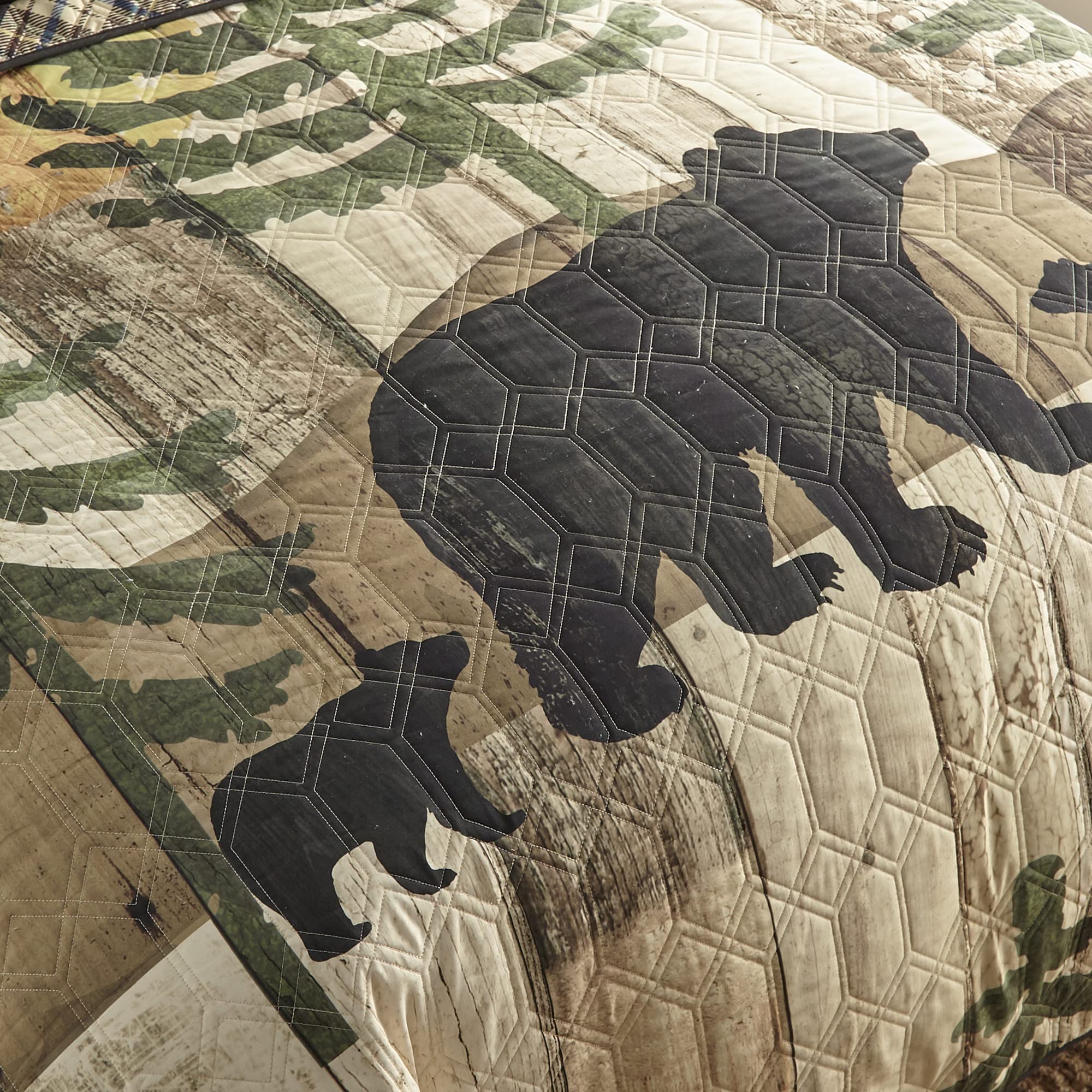 Donna Sharp King Size Bedding Set - 3 Piece Lodge Quilt Set with Painted Bear Design, King Quilt & 2 Pillow Shams - Machine Washable for Cozy Cabin & Rustic Bedroom Decor