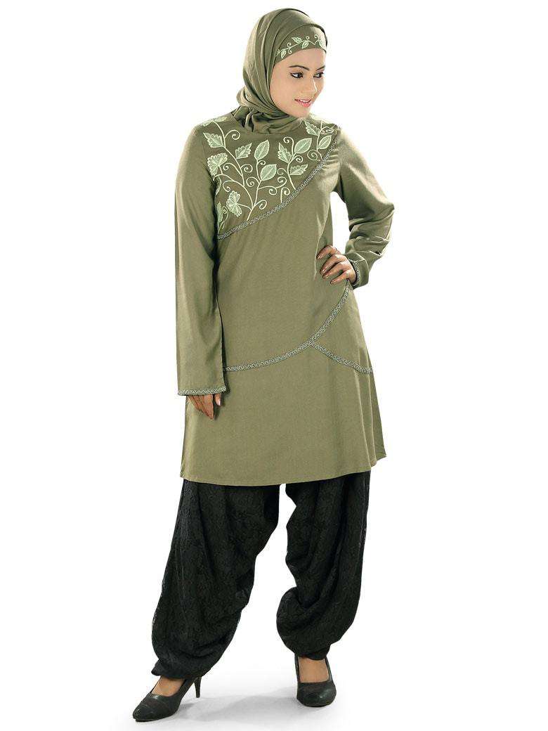 Lamiah Tunic for Women - Flowy Boho Blouse with V-Neck & 3/4 Sleeves - Perfect for Casual Wear, Office & Summer Outfits