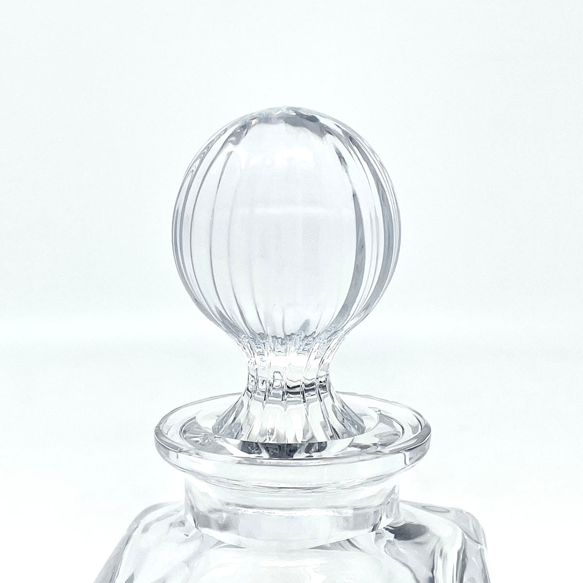 Elegant Daum Perfume Bottle with Purple Flower Design - Perfect for Home Decor, Gift Giving & Luxury Fragrance Display