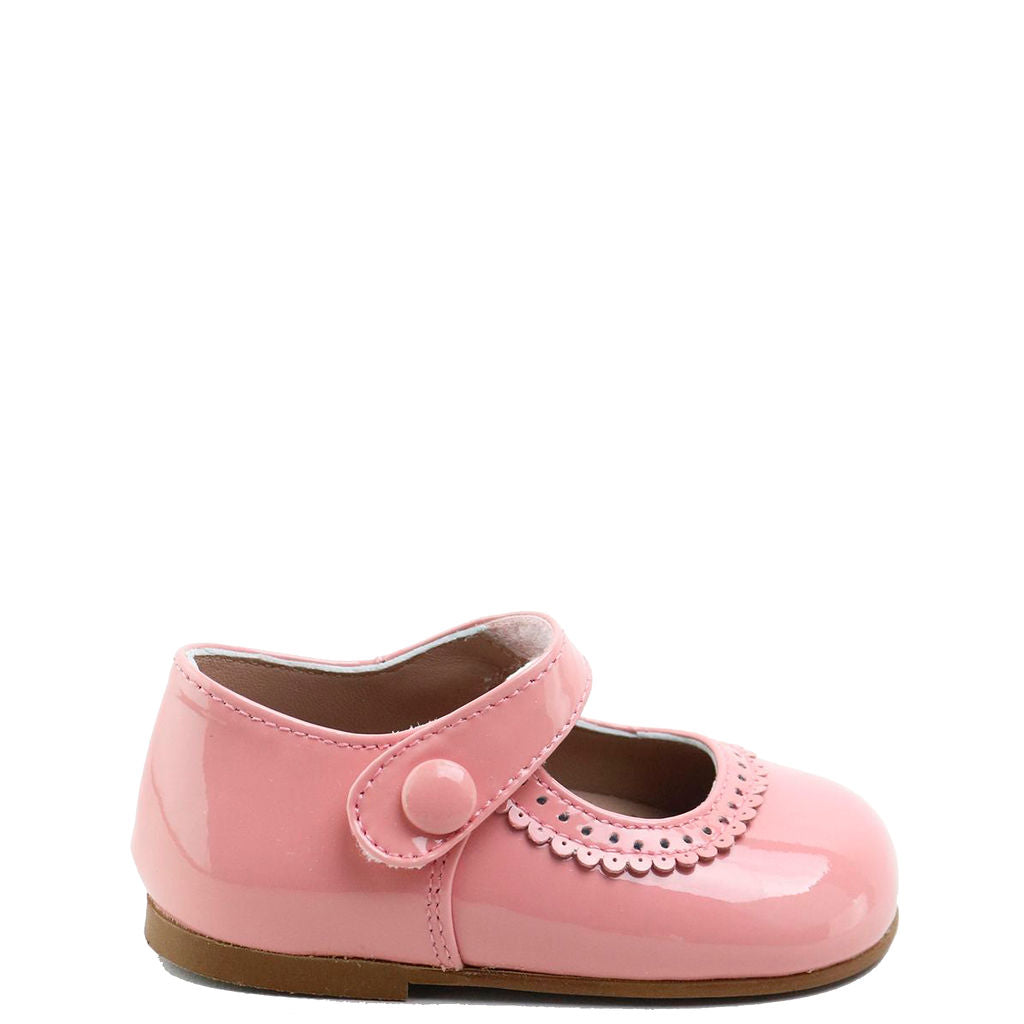 Papanatas Salmon Patent Leather Scalloped Baby Shoes – Soft & Comfortable First Walkers for Infants & Toddlers – Perfect for Special Occasions, Photo Shoots & Everyday Wear