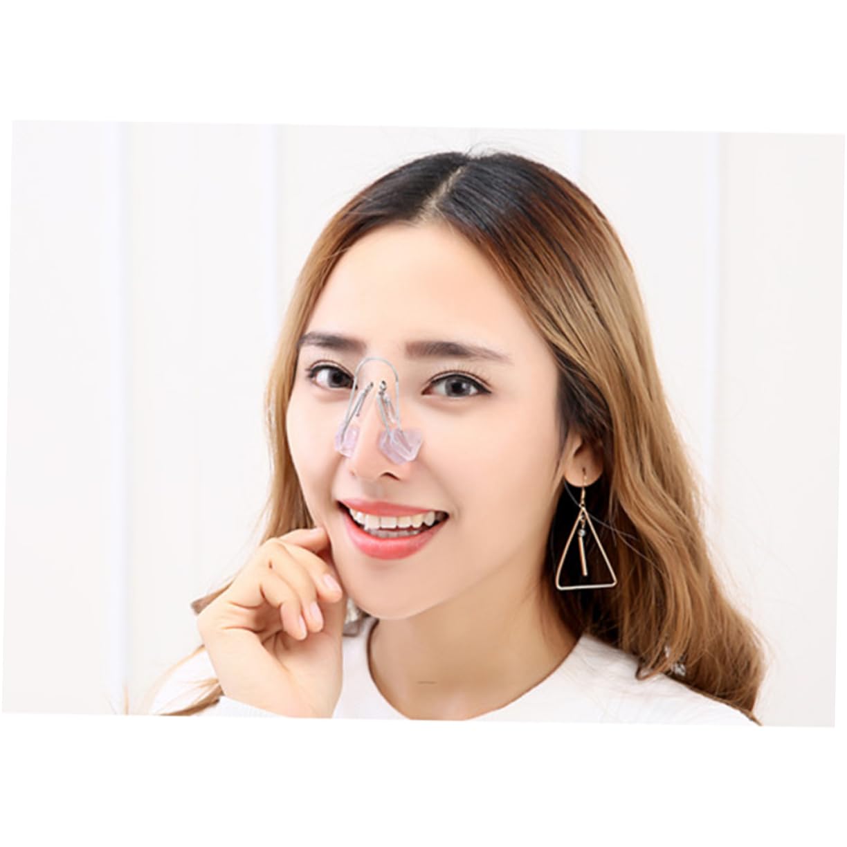 1pc Women's Nose Shaping Clip - Nose Bridge Straightener & Lifting Tool for Facial Beauty | Perfect for Daily Makeup Routine & Nose Contouring