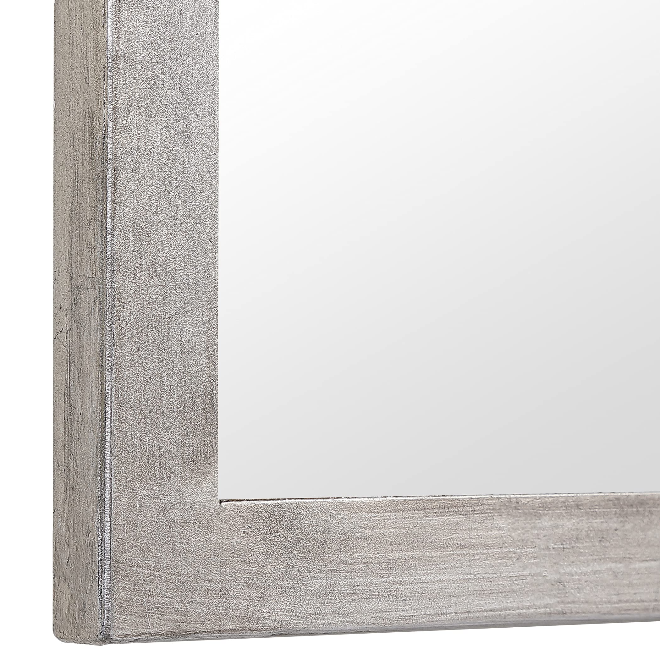 Benjara Sleek Elongated Quatrefoil Frame Mirror - Silver | Modern Wall Mirror for Living Room, Bedroom & Entryway Decor