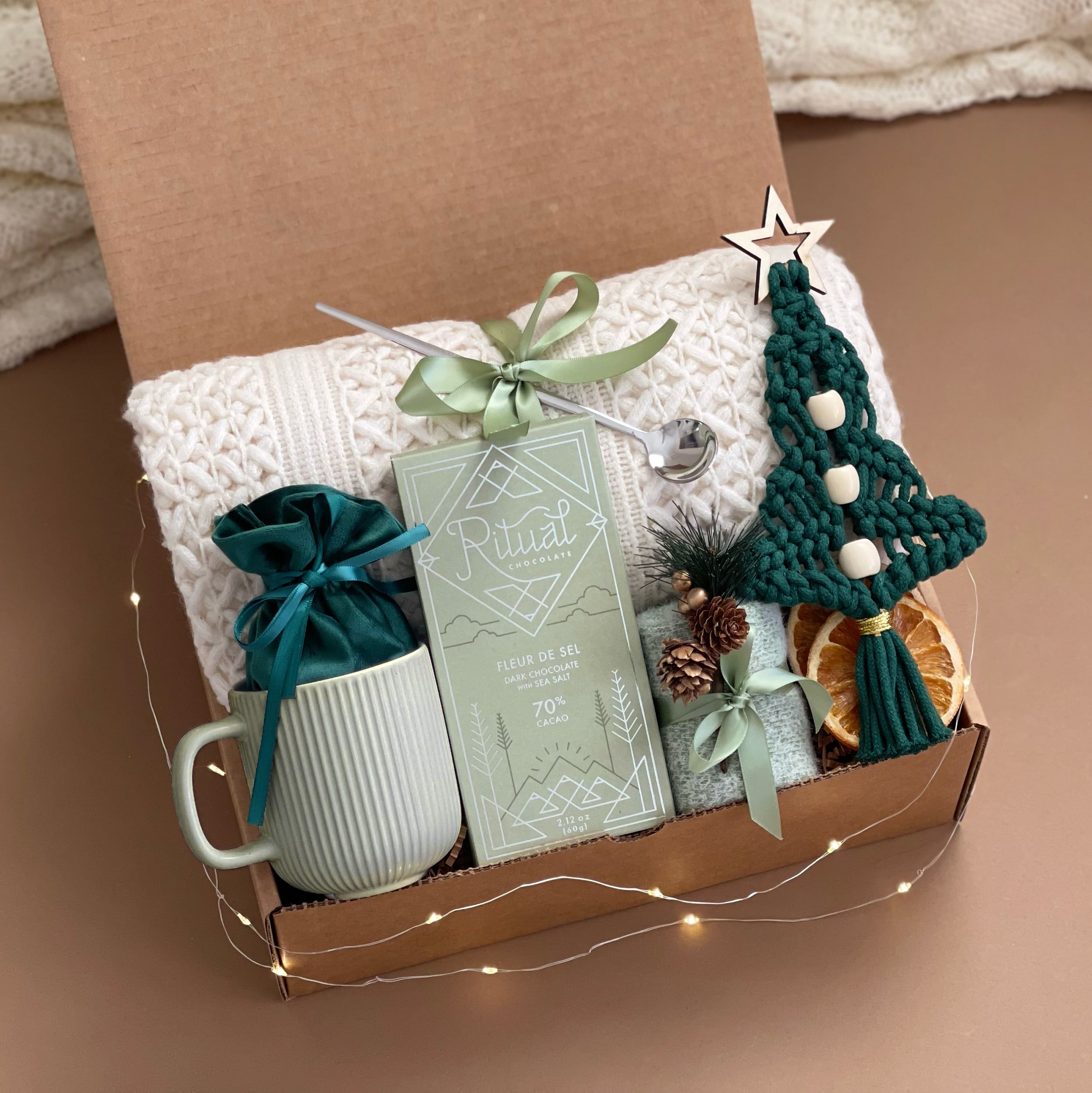 Luxury Holiday Gift Basket for Women - Boho Blanket, Ceramic Candle Holder, Cozy Socks, Mint White Tea & Live Succulent Plant | Perfect Birthday, Anniversary & Christmas Present for Her