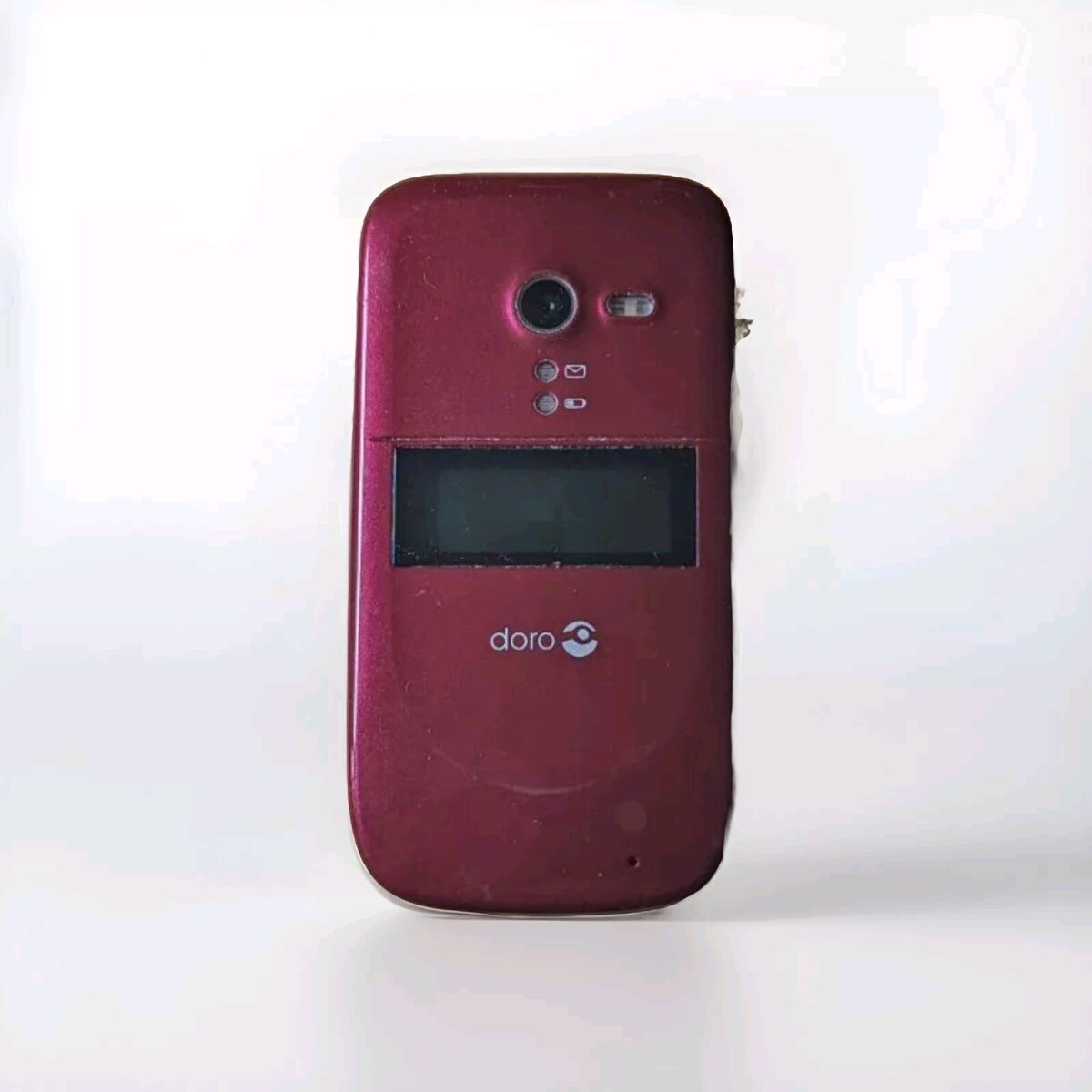 Doro 626 Flip Cell Phone - Unlocked GSM Mobile Phone for Seniors & Easy Use - Black | Perfect for Emergency Calls & Simple Communication