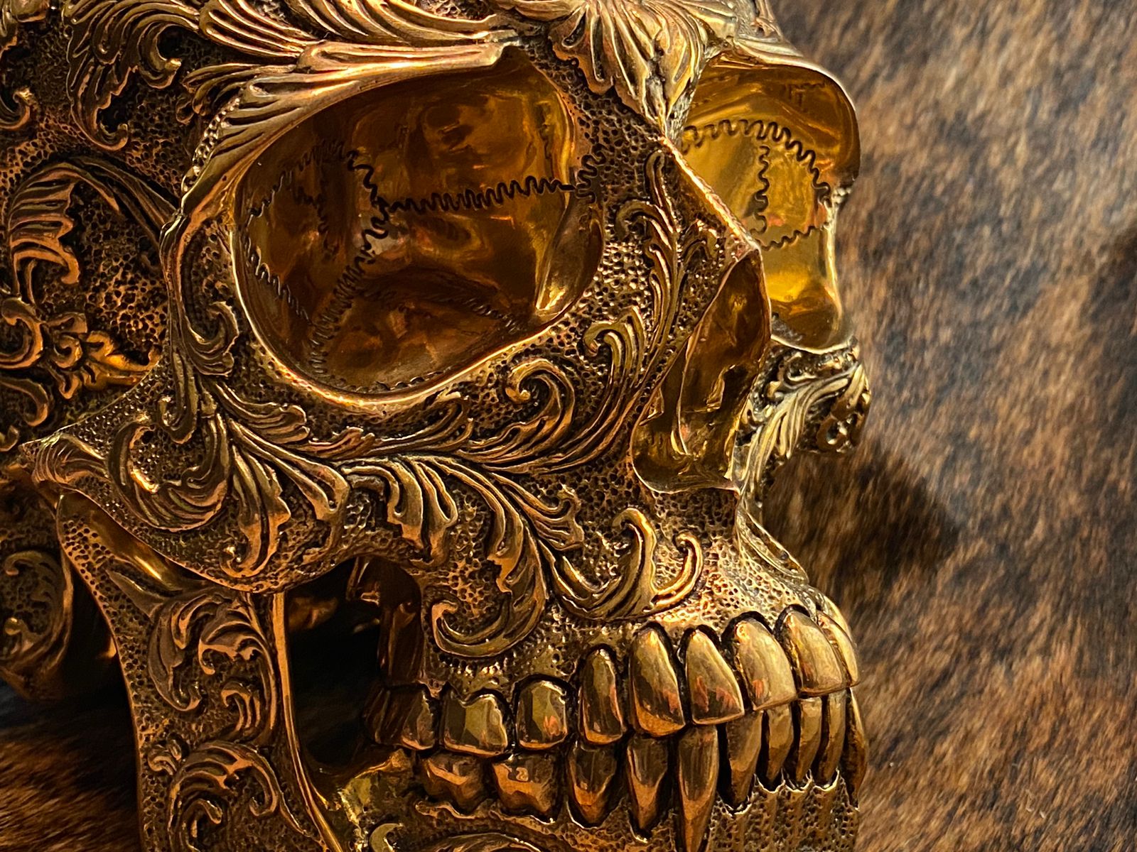 Bronze Floral Life-Sized Skull Statue - Gothic Home Decor for Halloween, Day of the Dead, and Dark Aesthetic Interior Design