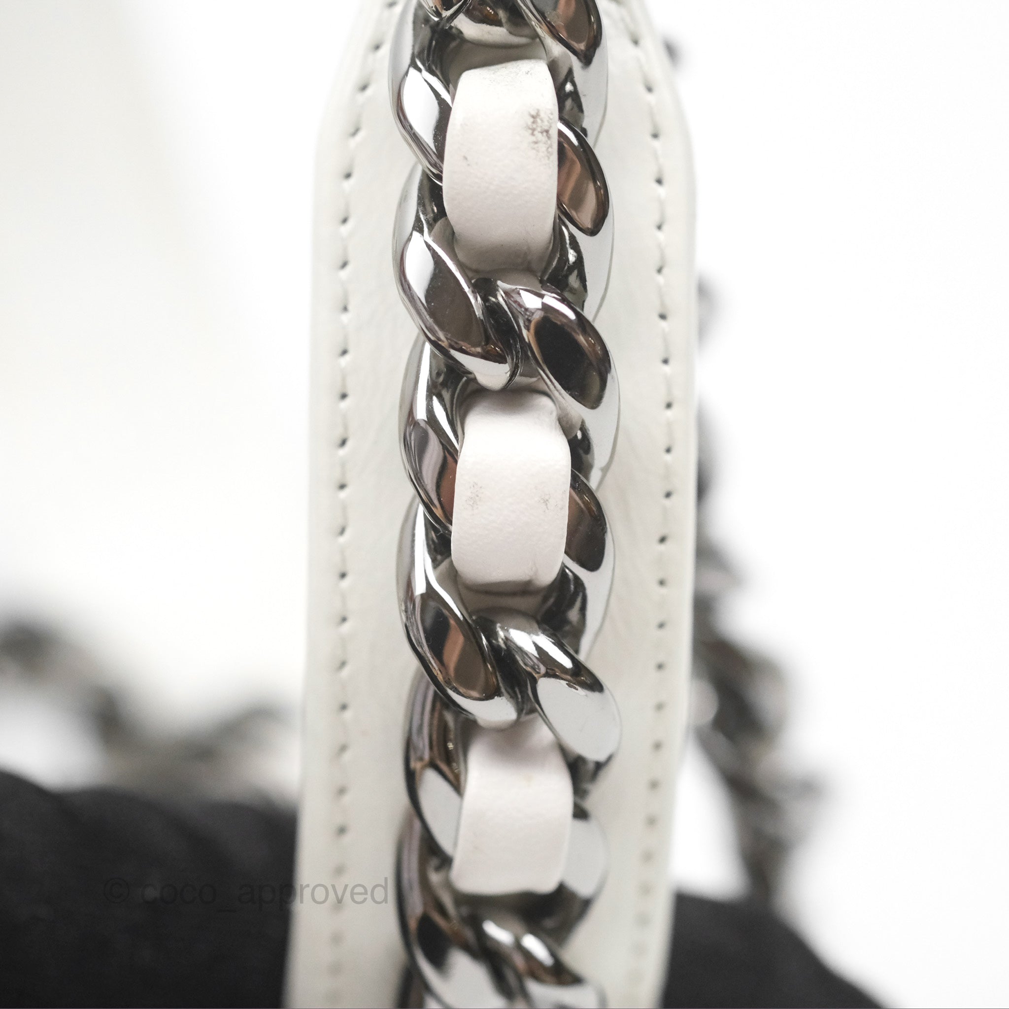 Chanel 19 Round Clutch With Chain - White Glazed Calfskin & Mixed Hardware Bag - Perfect for Evening Parties, Date Nights & Luxury Fashion Accessories