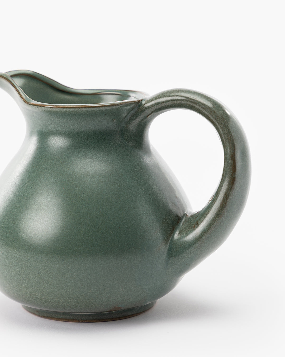 Rayen Stoneware Pitcher - Handcrafted Ceramic Water Pitcher for Kitchen, Dining & Entertaining - Perfect for Iced Tea, Lemonade & Hosting Guests