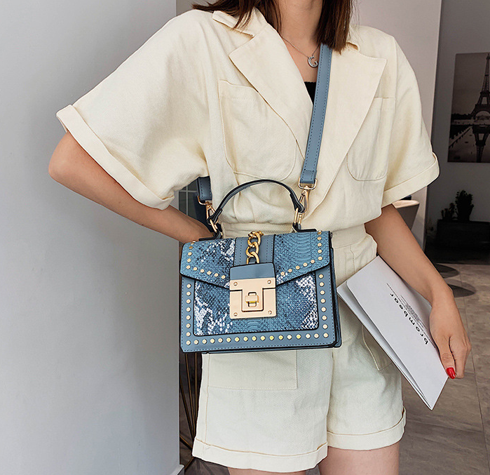 Stylish Genuine Alligator Leather Women's Shoulder Bag - Elegant Designer Handbag for Work, Travel & Everyday Use