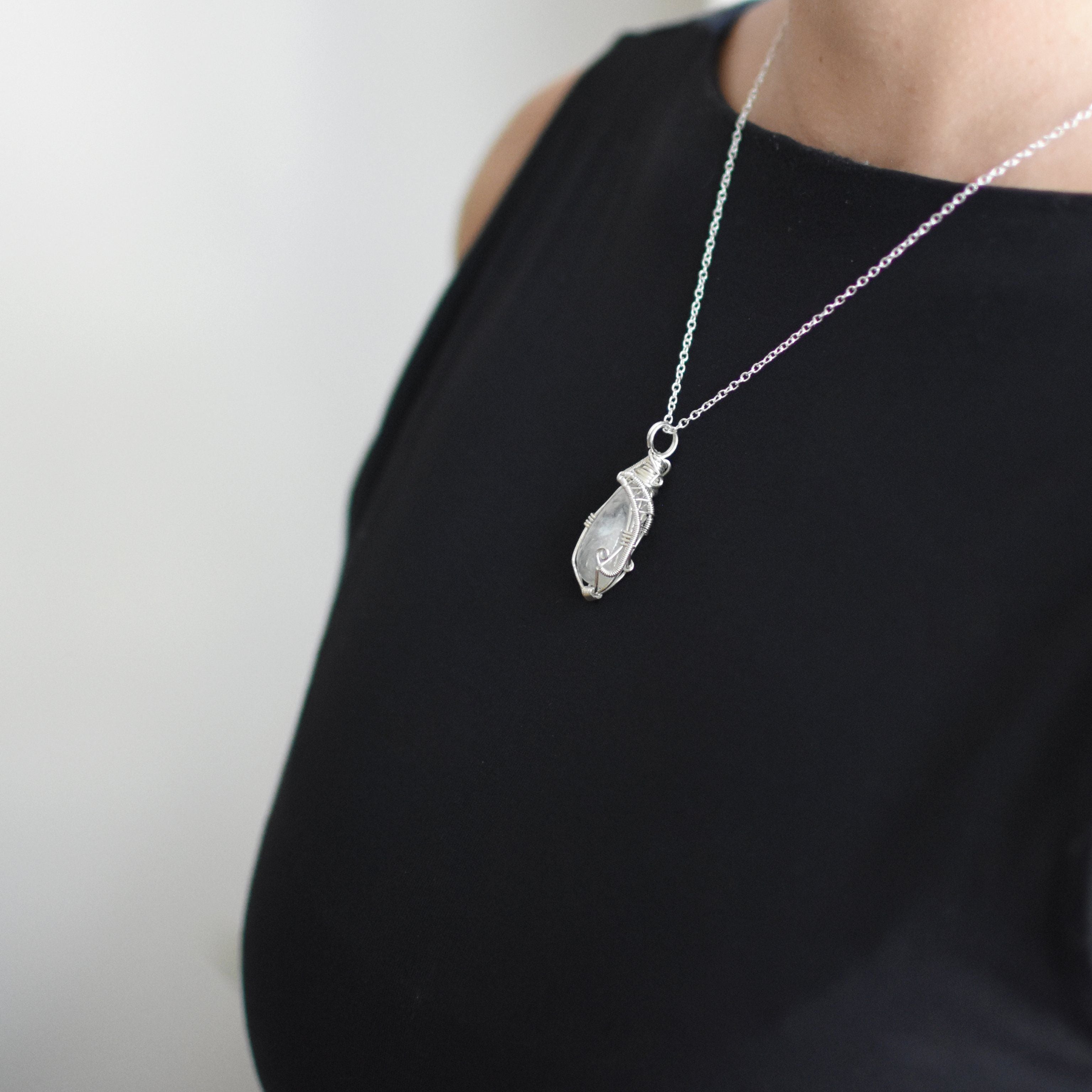 925 Sterling Silver Rainbow Moonstone Pendant Necklace for Women | Elegant Healing Crystal Jewelry Gift for Birthday, Anniversary & Special Occasions