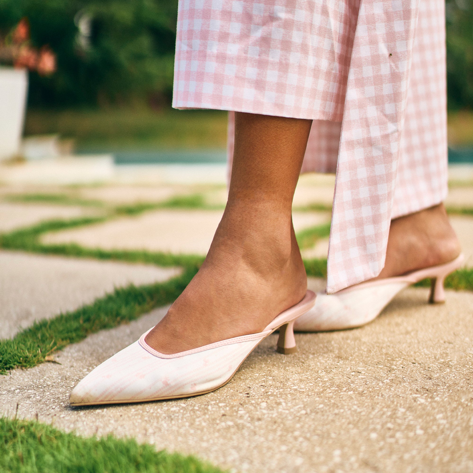 Cleo x Byrdie Pink Floral Satin Golf Heels – Stylish & Comfortable Women's Golf Shoes for On-Course & Clubhouse Wear