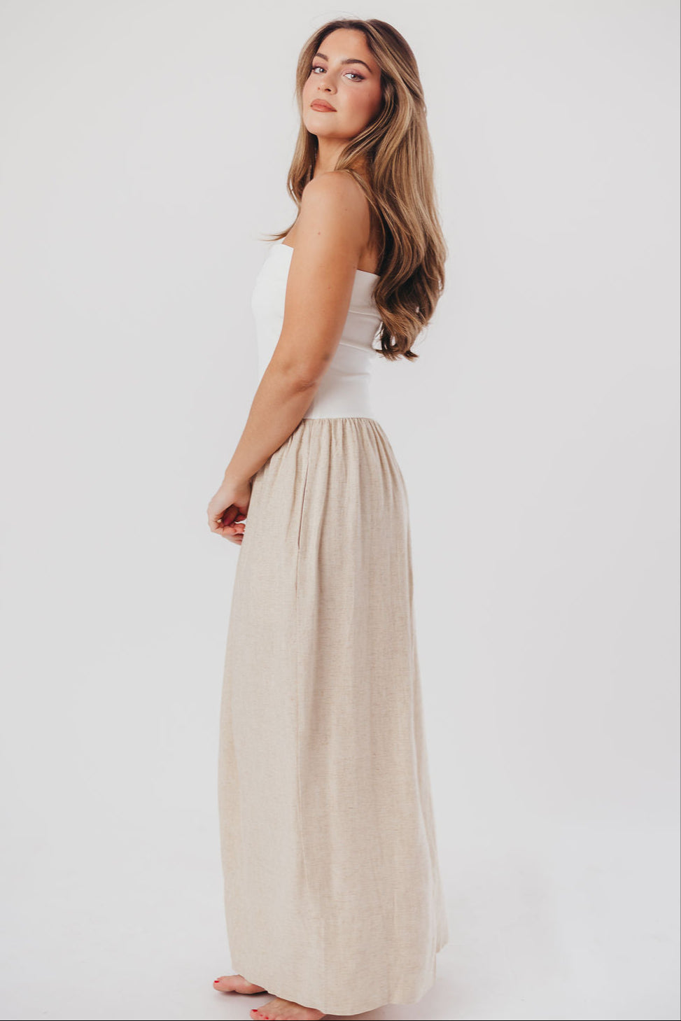 Kaylee Linen & Ribbed Knit Maxi Dress - White/Oatmeal - Elegant Summer Beach Dress for Women, Perfect for Vacations, Weddings & Casual Outings