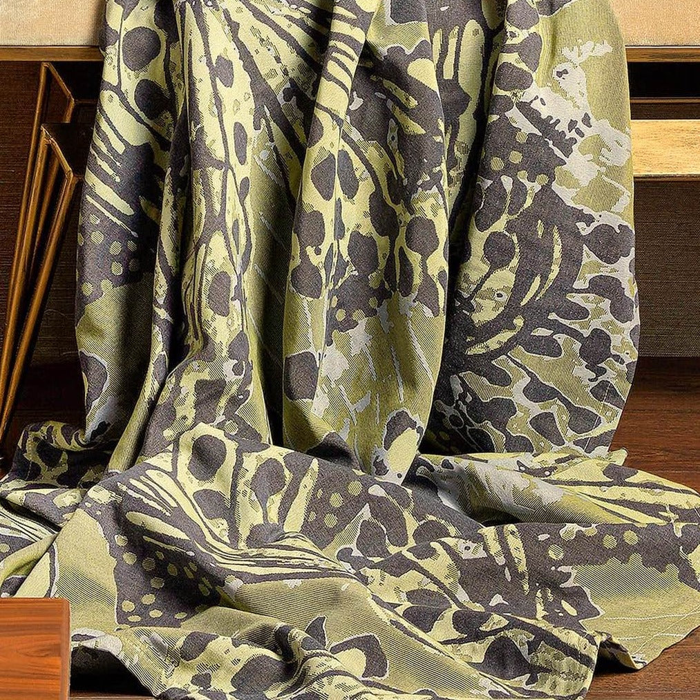 Luxury Marsh Jacquard Cotton Throw Blanket - Soft & Breathable Green Home Decor for Sofa, Bed, or Couch - Perfect for Cozy Evenings & Gift Giving