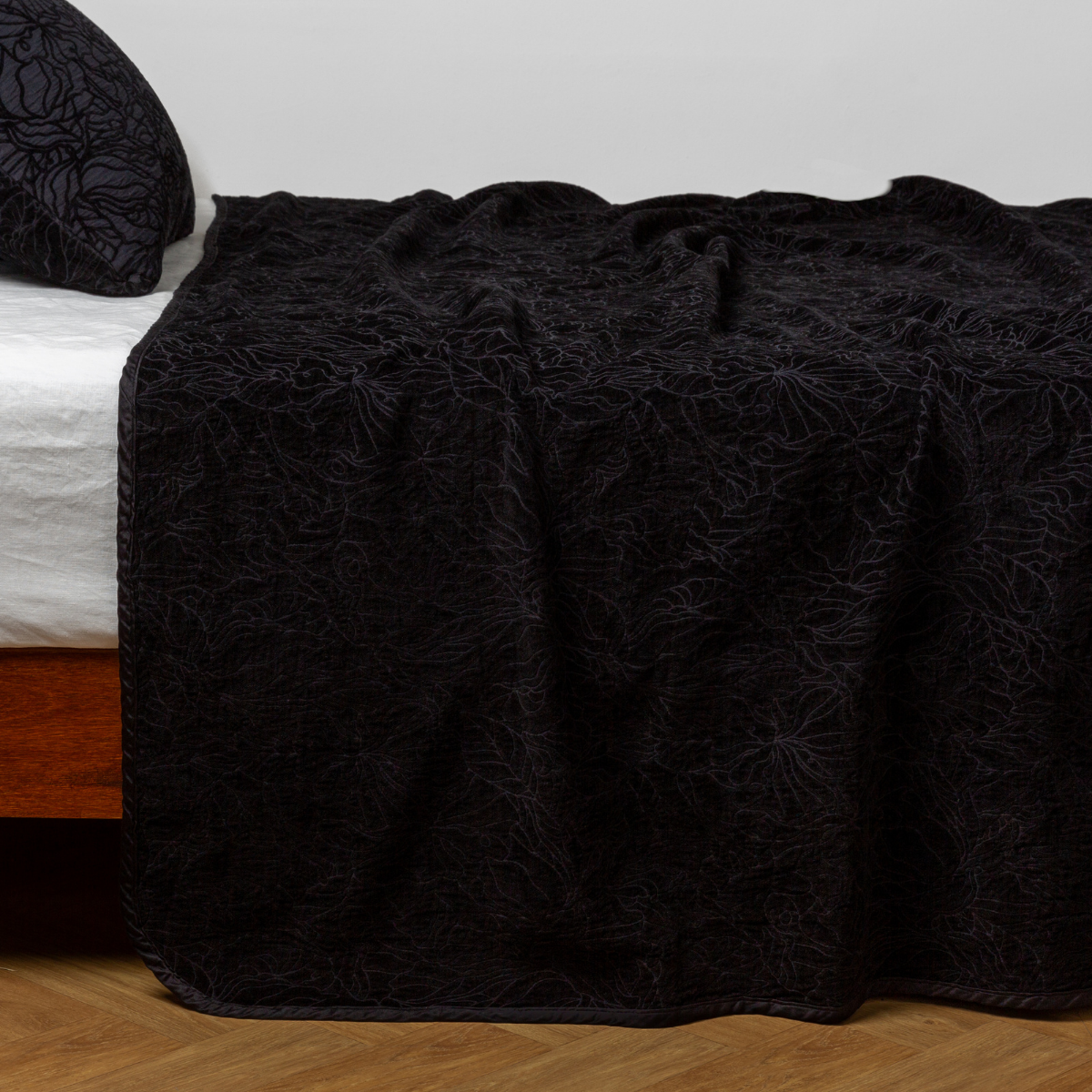 Georgia Bedspread - Soft & Stylish Queen Size Bed Cover for Cozy Home Decor | Perfect for Master Bedroom, Guest Room & Airbnb