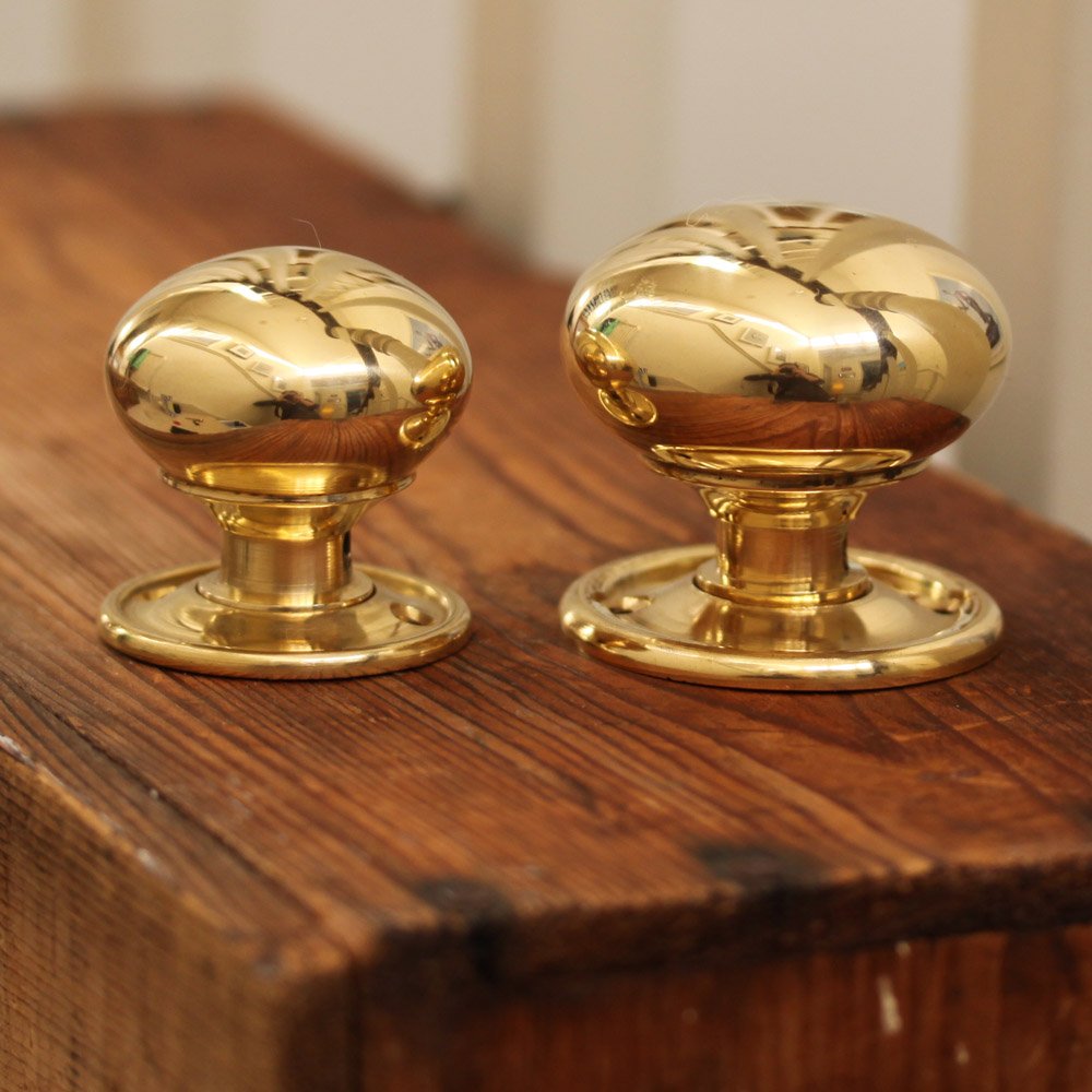 Vintage Polished Brass Cottage Bun Door Knobs - Small Size (1.5