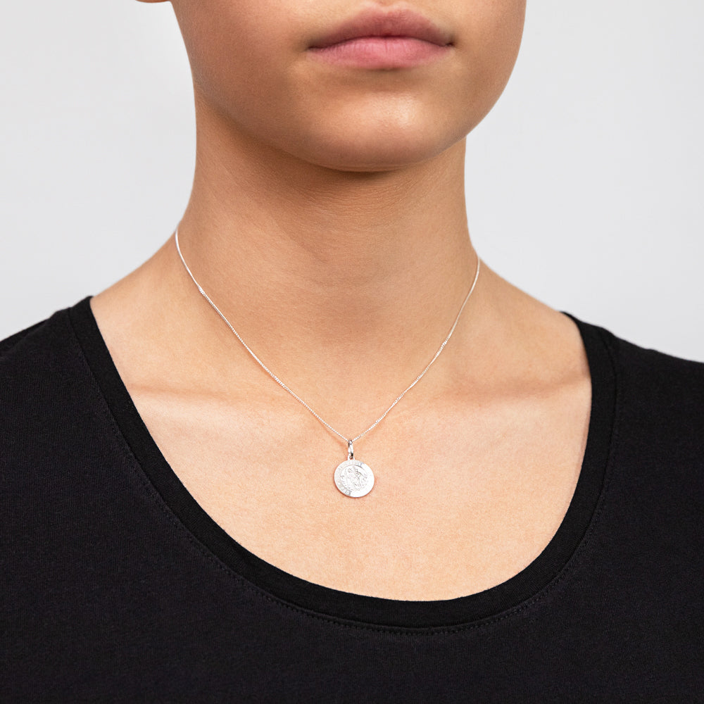 9ct White Gold St. Christopher Medal Pendant - Religious Jewelry for Travel Protection & Blessings - Perfect for Necklaces, Gifts & Everyday Wear