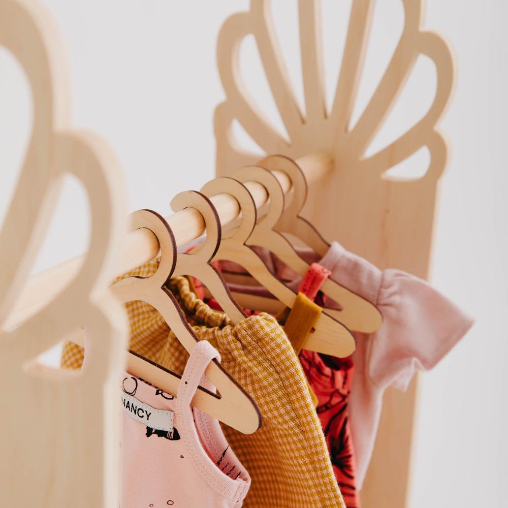 Shell Dolls Clothes Rack - Adjustable Doll Hanger Organizer for 18