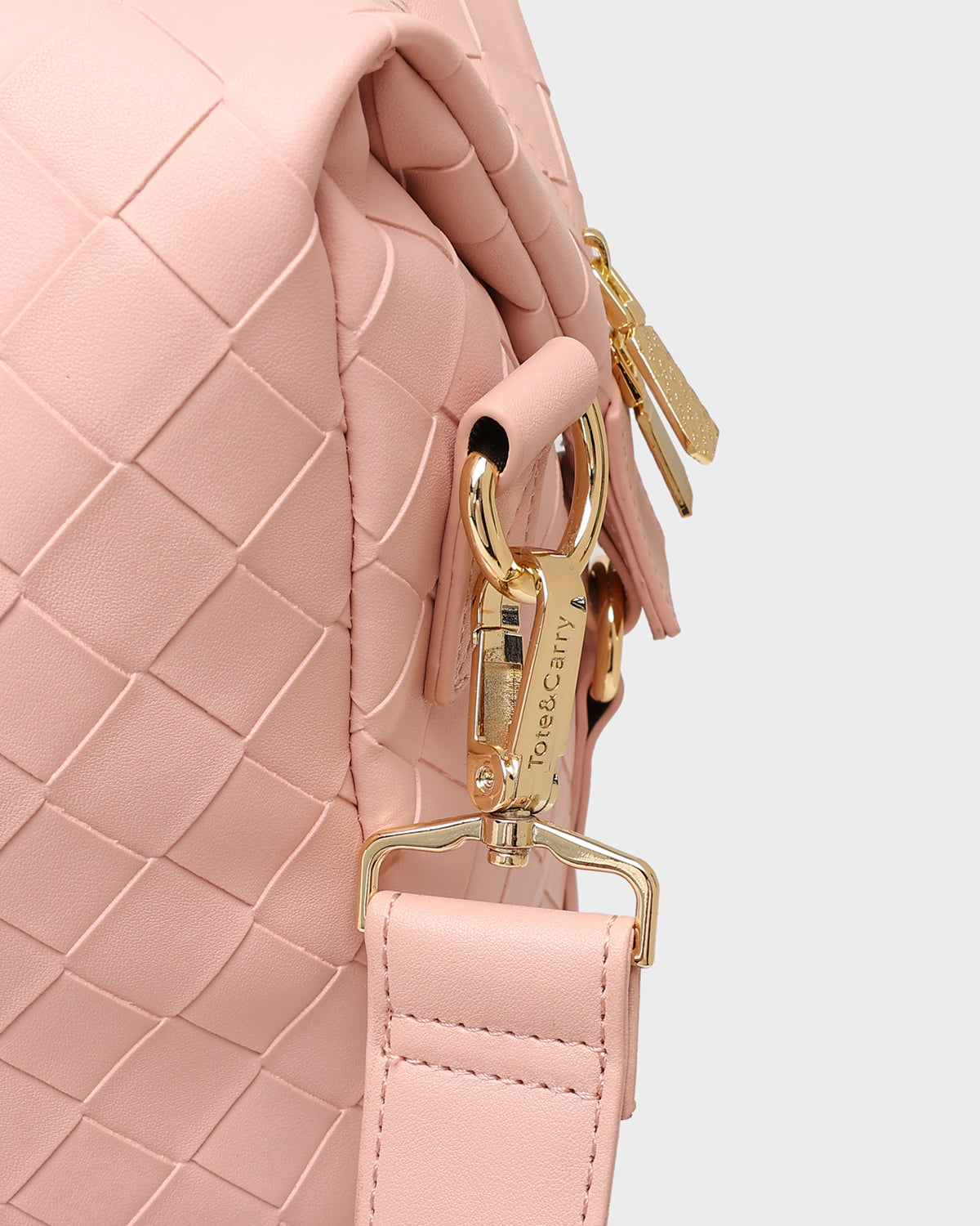 Pink Duffle Bag for Women - Stylish Travel Duffel, Gym Bag & Weekend Getaway Carryall - Perfect for Sports, Workouts & Overnight Trips