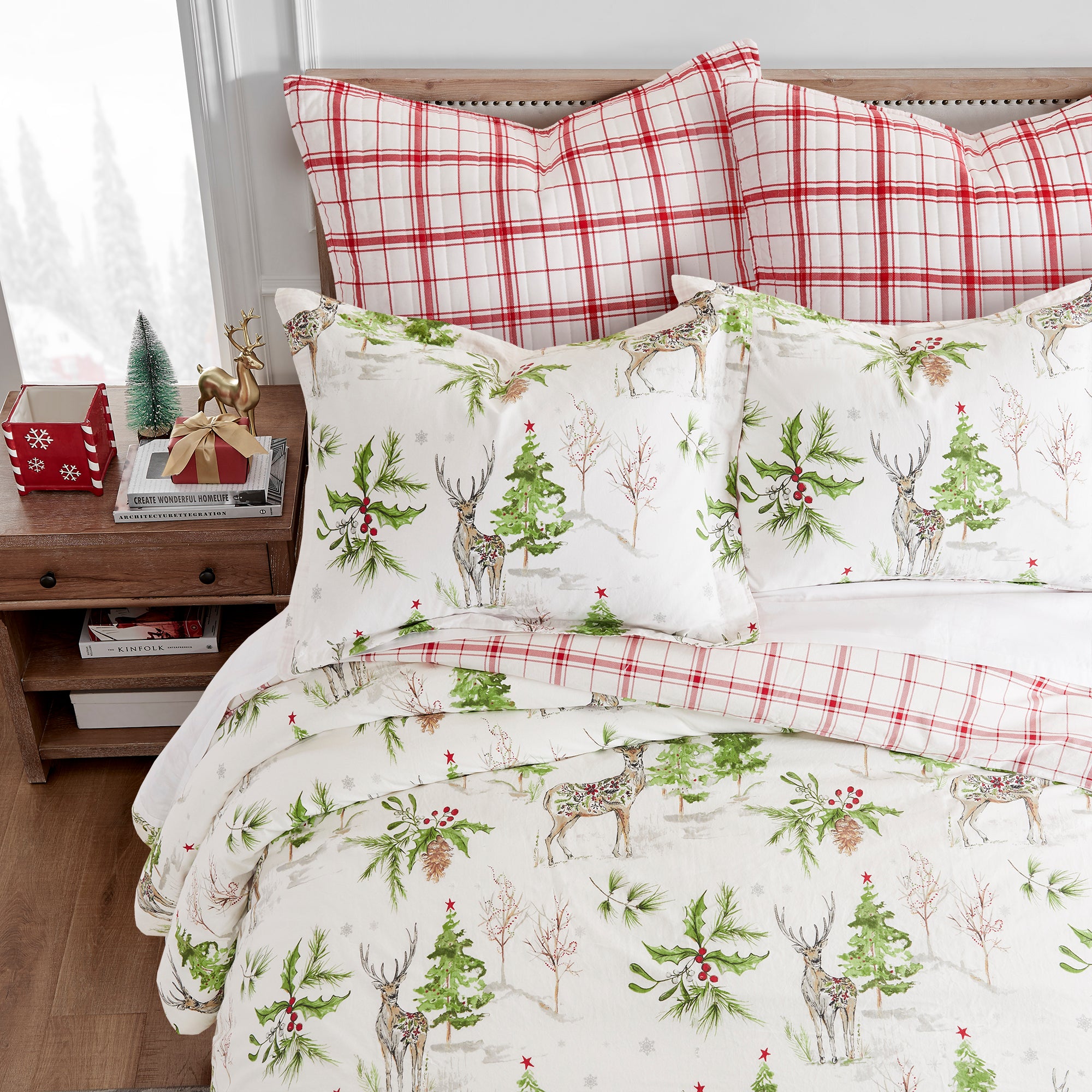 Cozy Christmas Sleigh Bells Duvet Cover Set - 3 Piece Bedding Set with Pillow Shams (Twin/Queen/King) - Holiday Themed Bedroom Decor for Winter & Festive Season