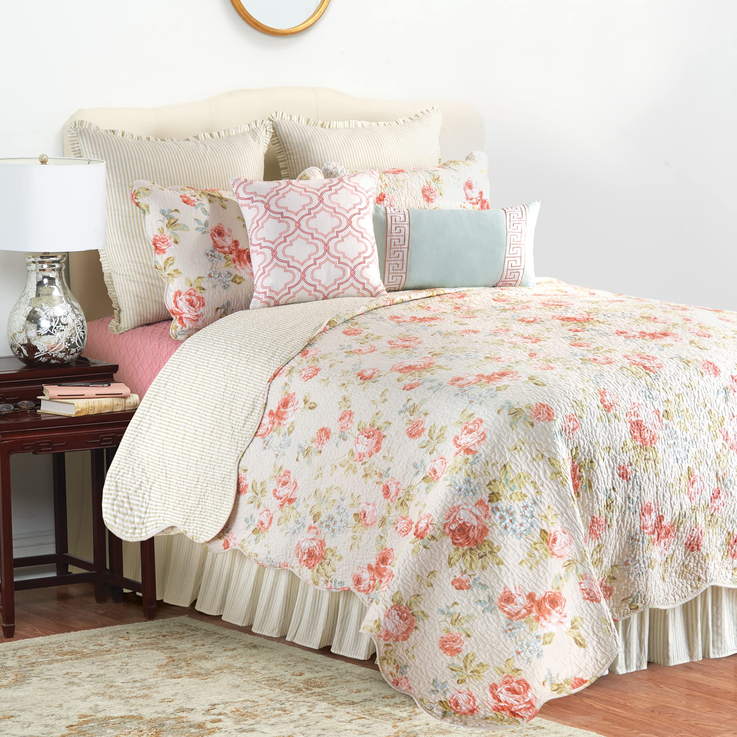 Whitney Floral Reversible Quilt Set - Full/Queen Size, Lightweight & Machine Washable Bedspread Coverlet in Beige - Perfect for Spring & Summer Bedding, Guest Rooms, and Cozy Home Decor