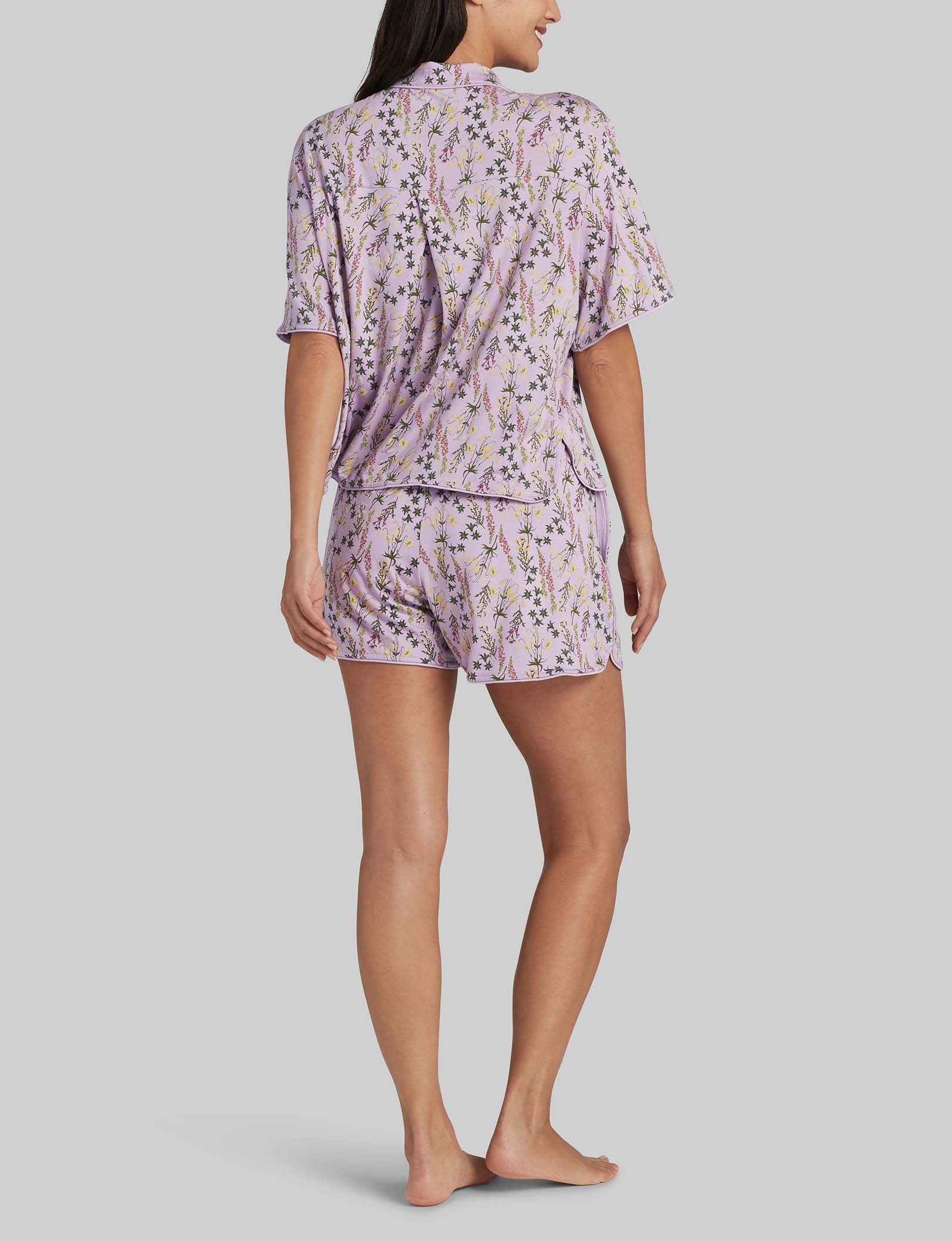 Cozy Women's Sleepwear Set - Soft Pullover Pajama Top & Comfortable Shorts for Relaxing at Home | Perfect for Lounging, Sleeping & Weekend Comfort