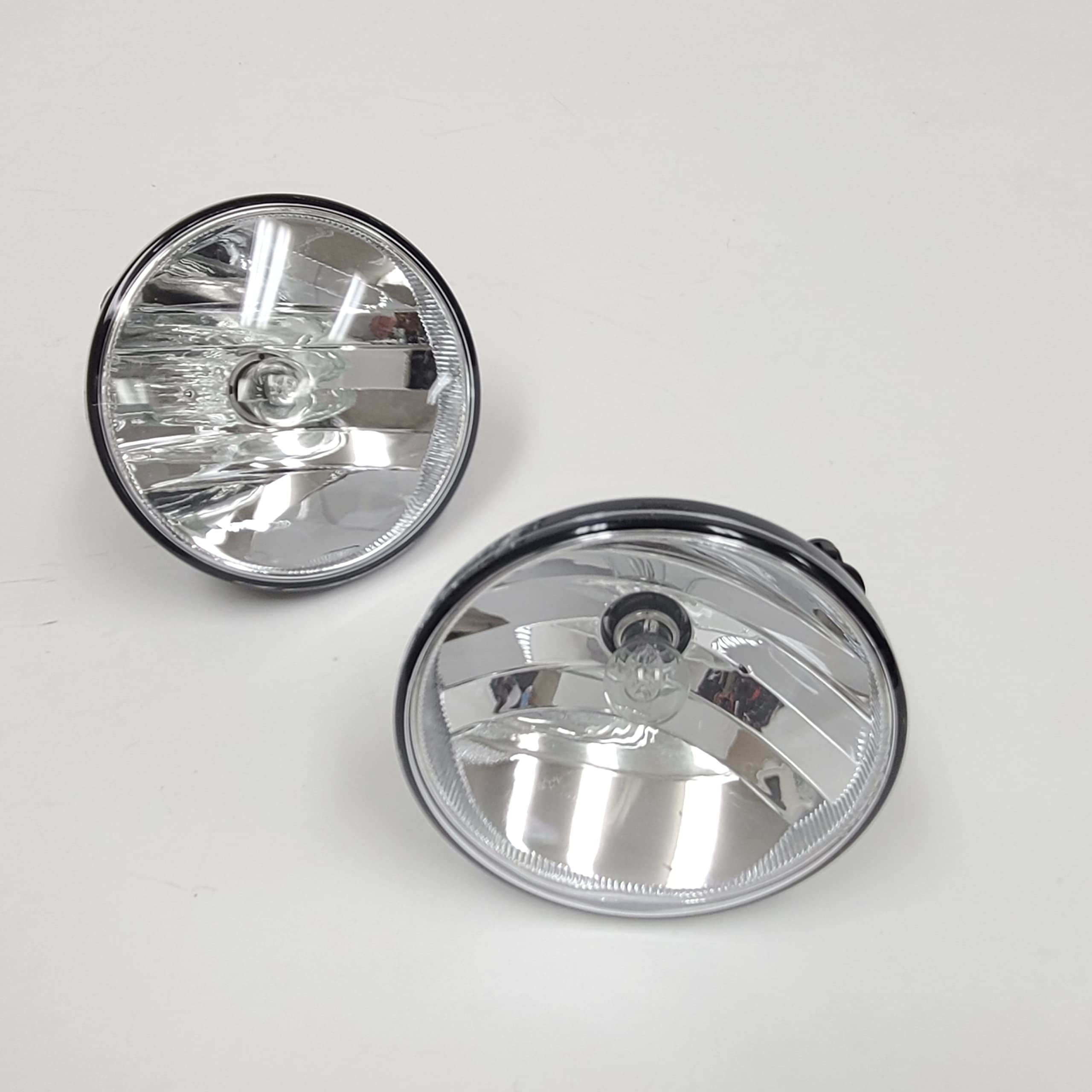 2021-2022 Chevy Colorado Fog Lights Set - OE Style Clear Lens Halogen Fog Lamps Assembly - Perfect for Night Driving & Off-Road Adventures