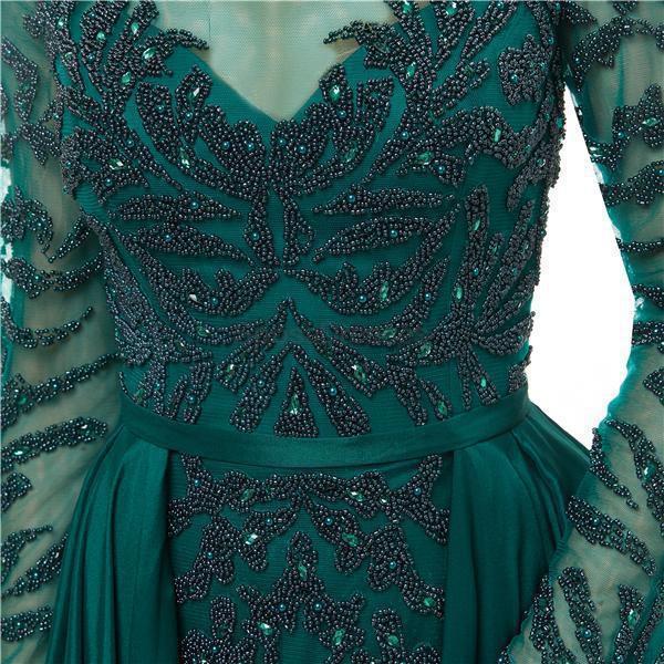 Emerald Green Long Sleeve Beaded Prom Dress for Women - Elegant Evening Party Gown with Sparkling Rhinestones - Perfect for Homecoming, Formal Dances & Special Occasions