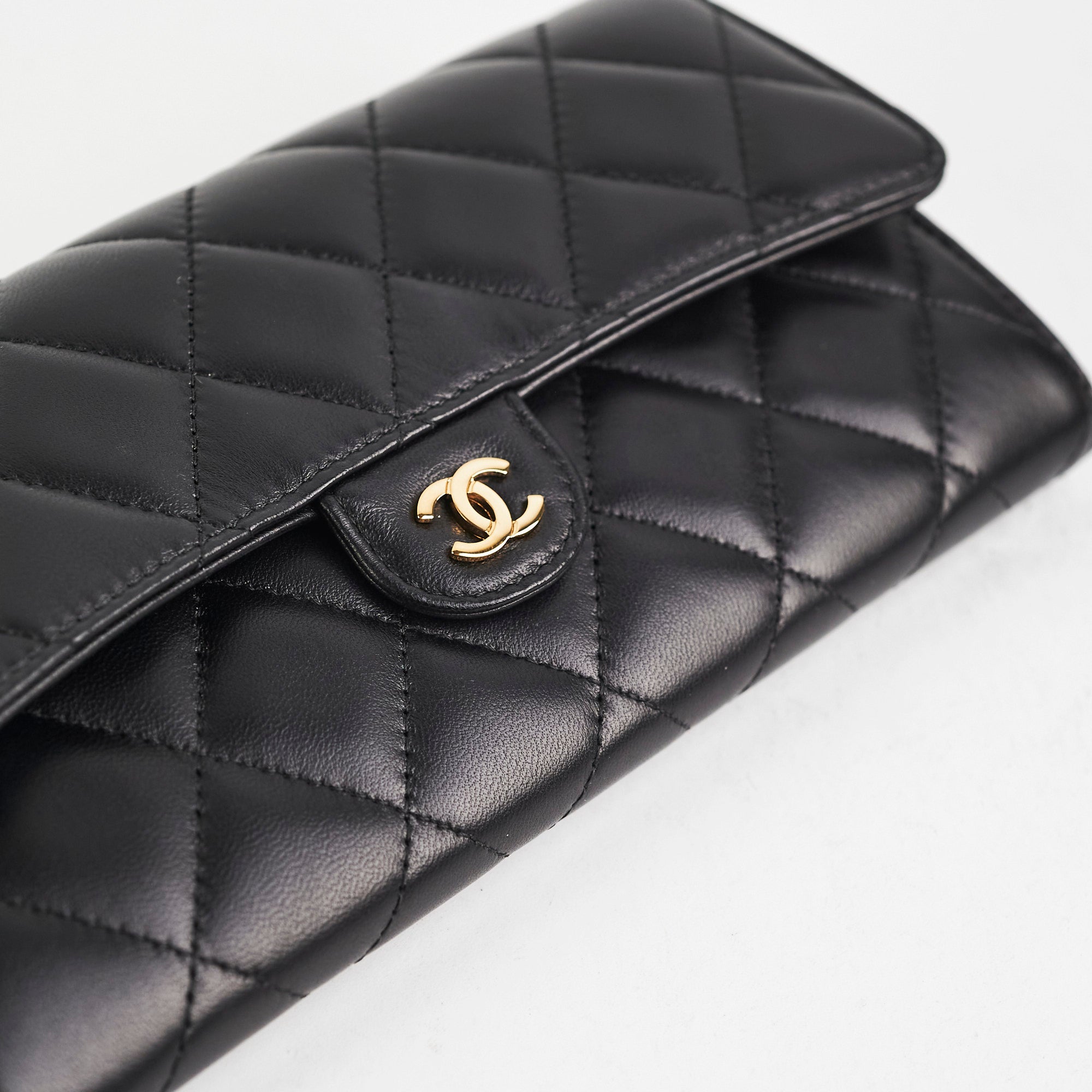Chanel Classic Long Wallet in Black - Luxury Leather Wallet for Women - Perfect for Everyday Use & Special Occasions