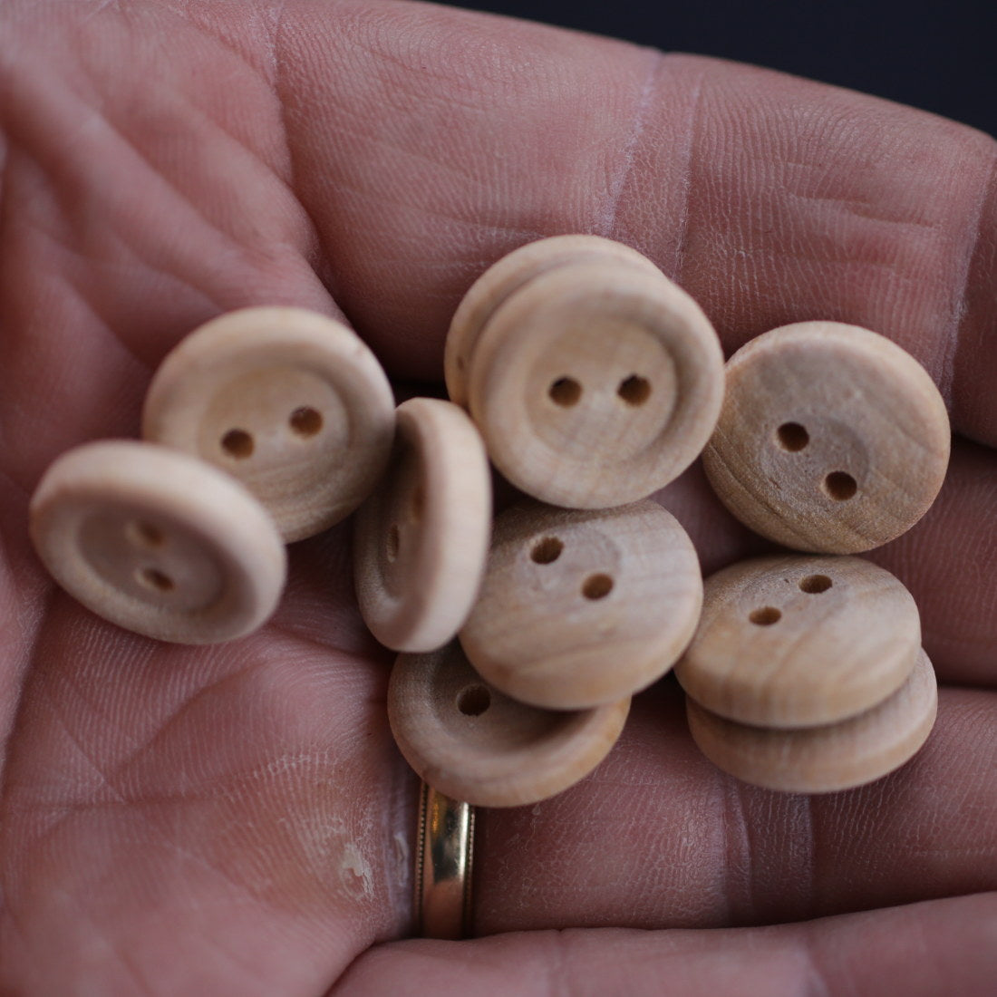 10pcs Natural Wooden Buttons for Sewing & Crafts - DIY Clothing, Scrapbooking, Home Decor & Gifts