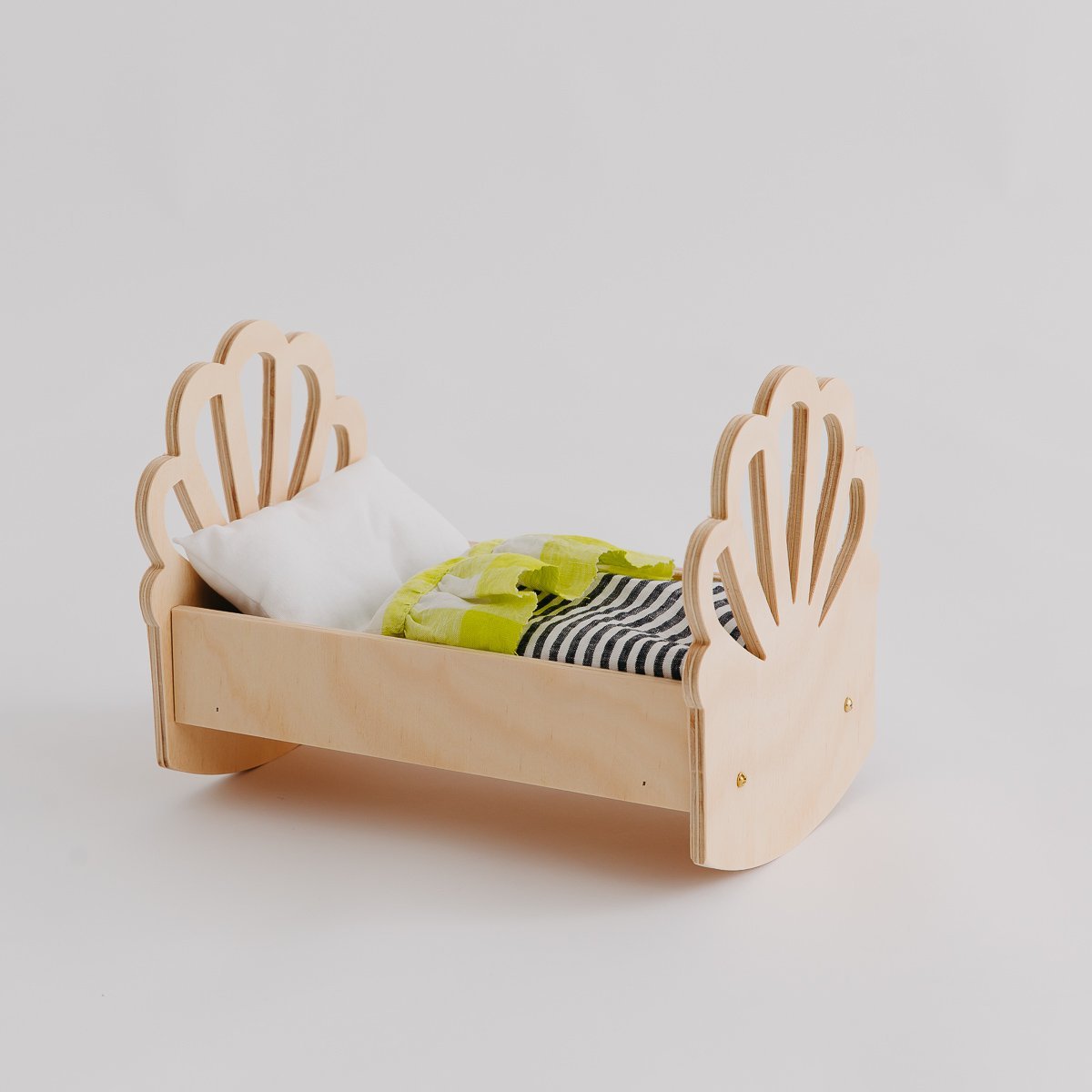 Shell Dolls Rocking Cradle - Wooden Baby Doll Bassinet for Pretend Play & Nursery Decor | Perfect for Toddlers' Imaginative Play & Kids Bedroom Decoration