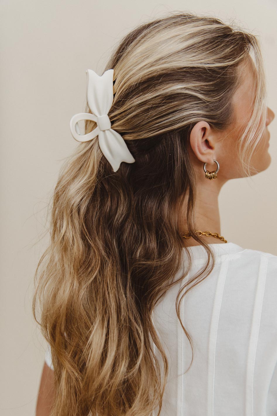 Large White Bow Claw Clip Hair Accessory - Perfect for Boho, Beach & Everyday Hairstyles