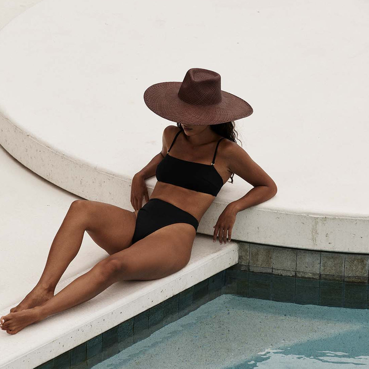 Stylish Chocolate Brown Nour Fedora Hat for Women - Perfect for Outdoor Events, Parties, and Fashion Accessories