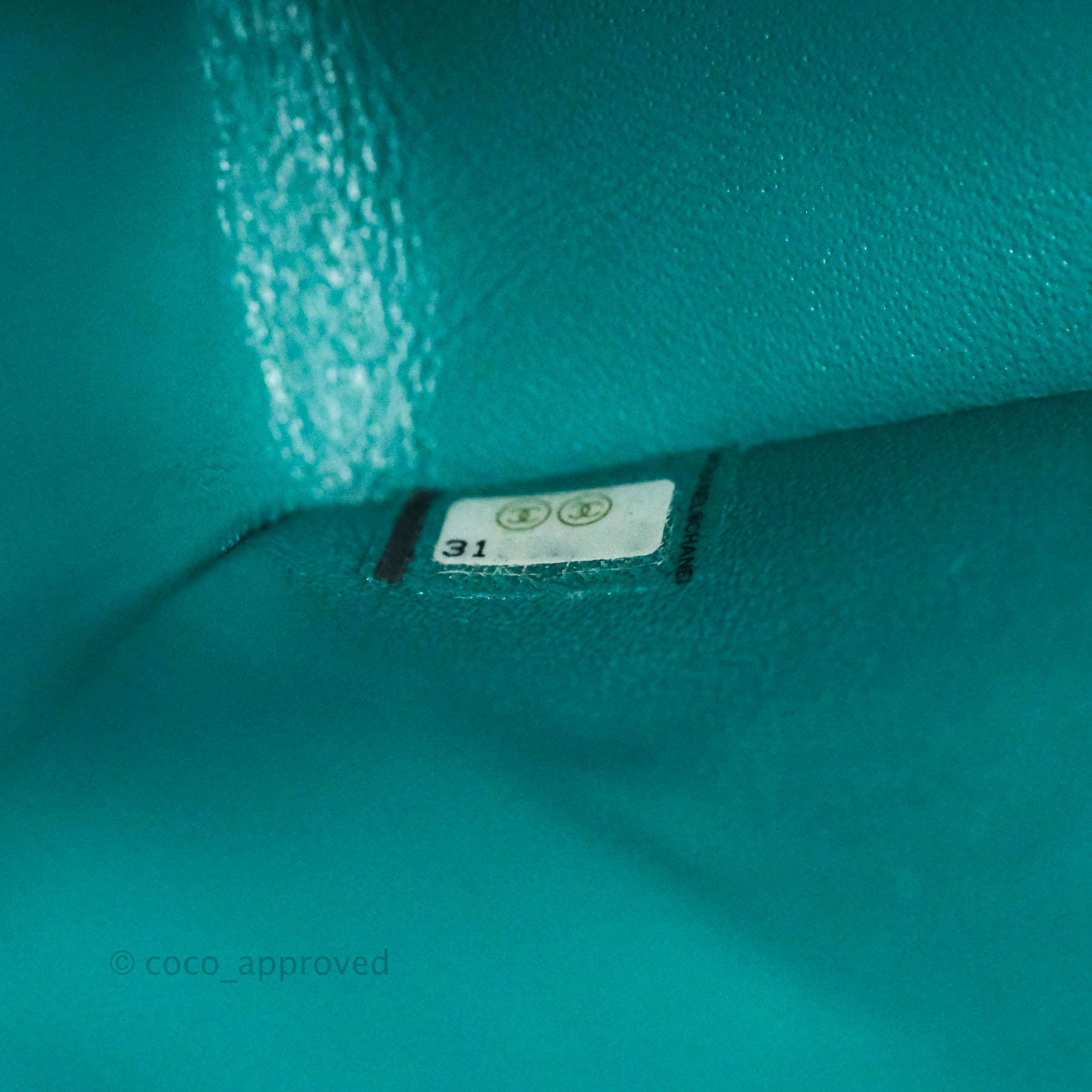 Chanel Classic M/L Medium Double Flap Bag in Iridescent Turquoise Calfskin with Gold Hardware - Luxury Designer Handbag for Women, Perfect for Parties, Weddings & Special Occasions