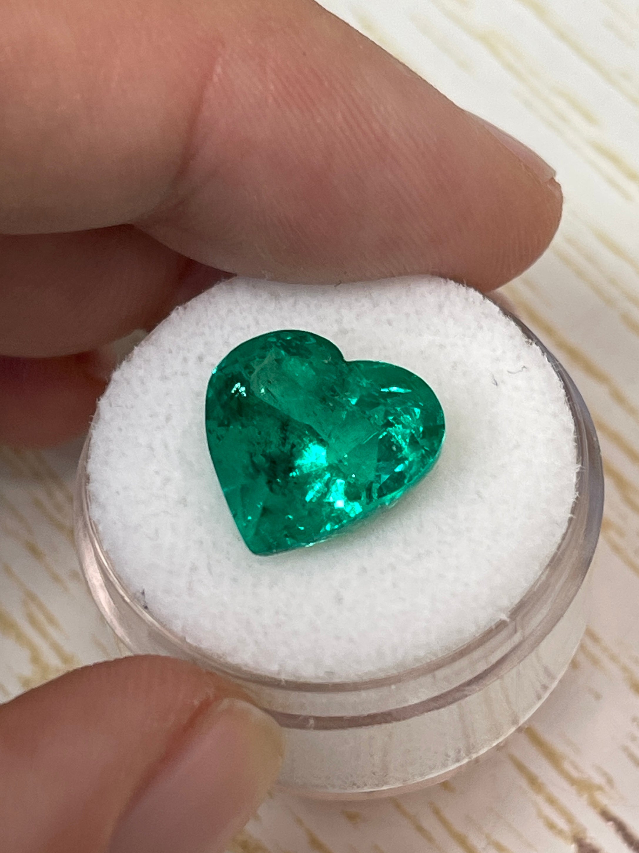 7.86 Carat AAA+ Muzo Green Natural Loose Colombian Emerald Heart Cut Gemstone for Jewelry Making & Engagement Rings - 13x13.8mm