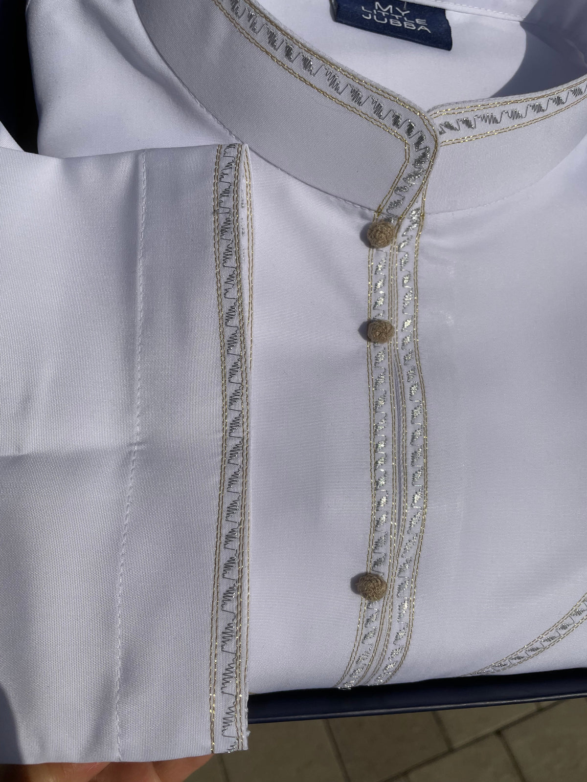Premium Men's White Bahraini Thobe with Gold & Silver Embroidery - Traditional Arabic Robe for Eid, Weddings & Special Occasions
