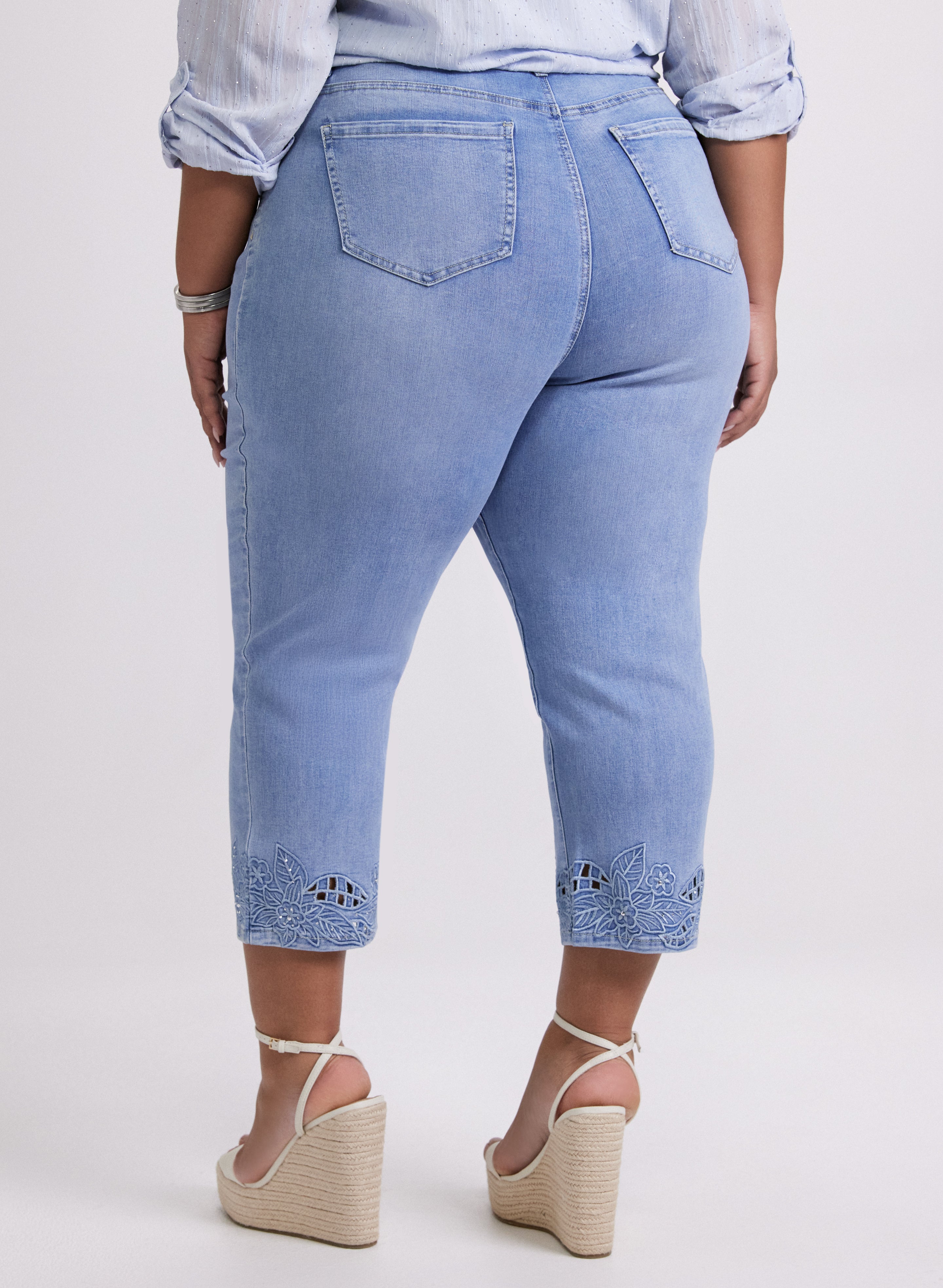 Floral Embroidered Denim Capri Pants for Women - Stylish Summer Casual Shorts for Outdoor Activities & Travel